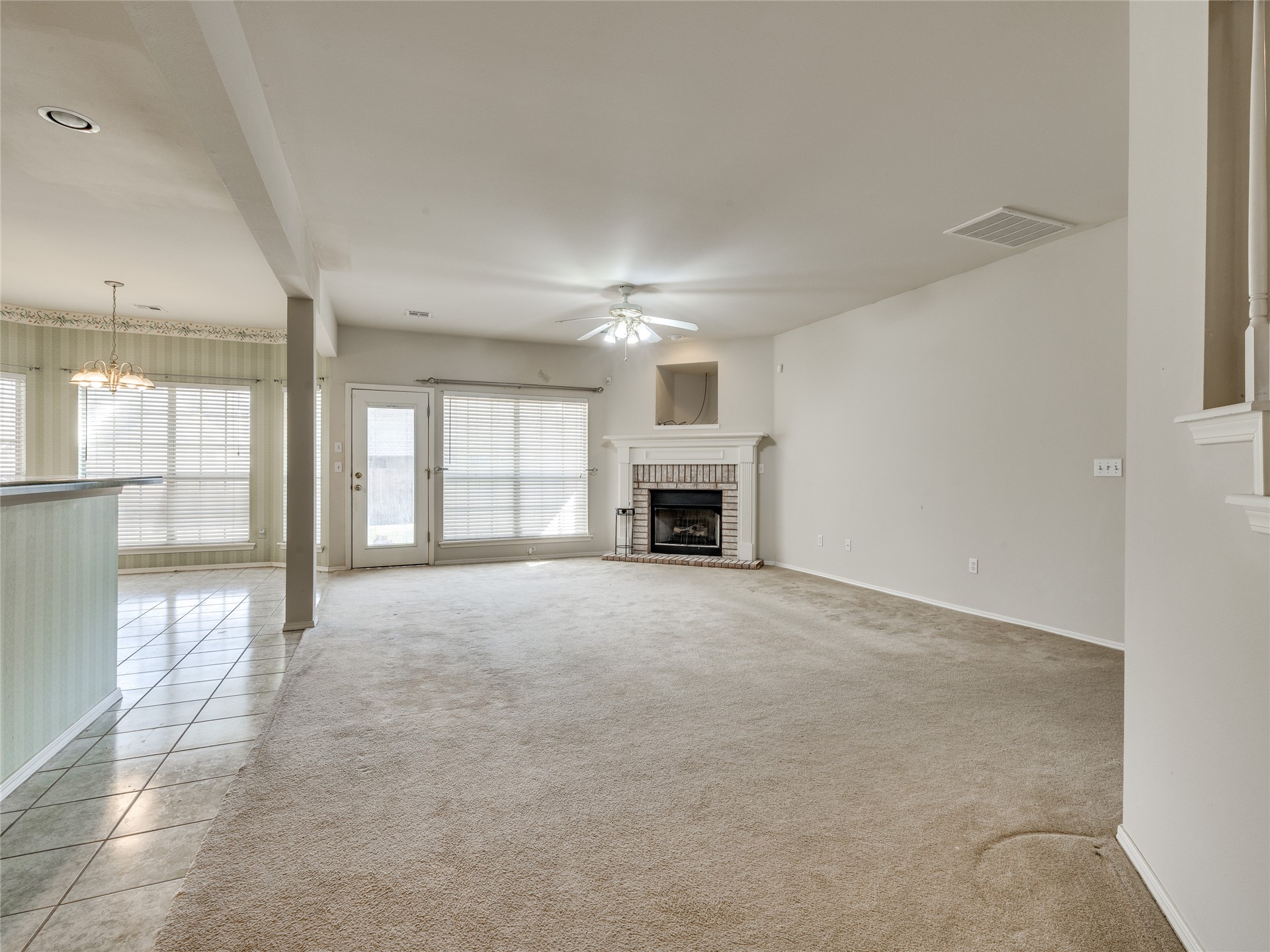 3006 N G Street Property Photo 5