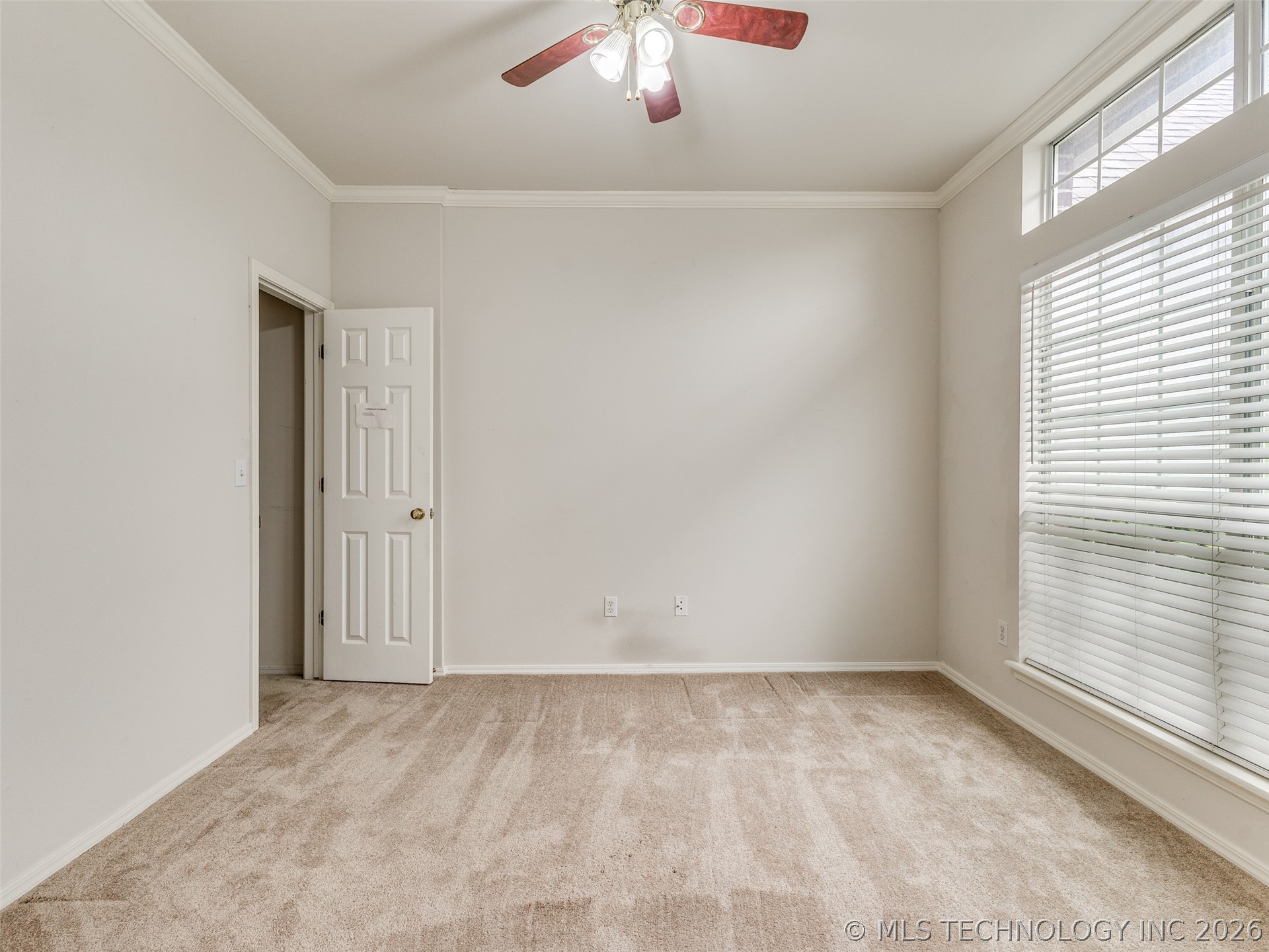 3006 N G Street Property Photo 13