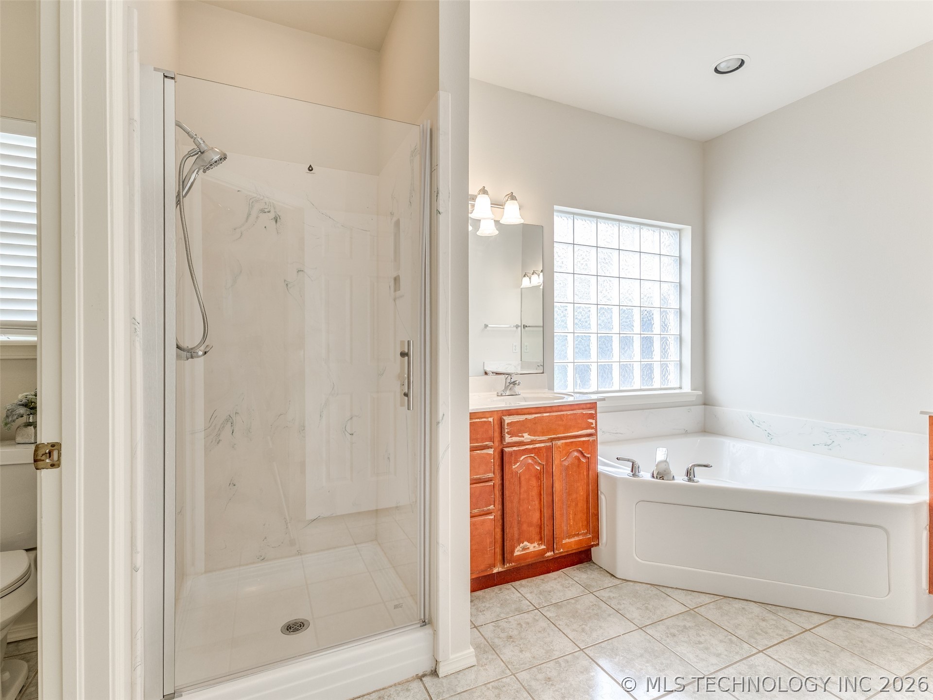 3006 N G Street Property Photo 17