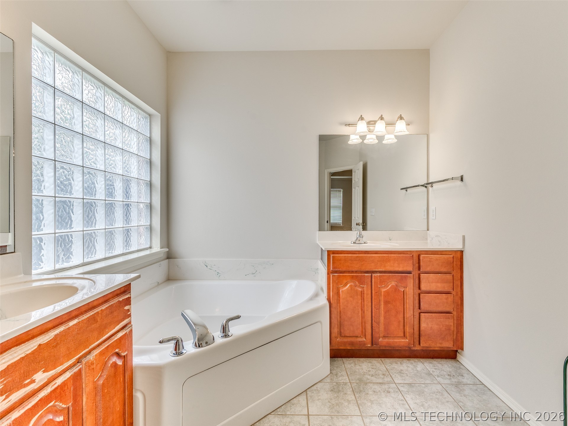 3006 N G Street Property Photo 18