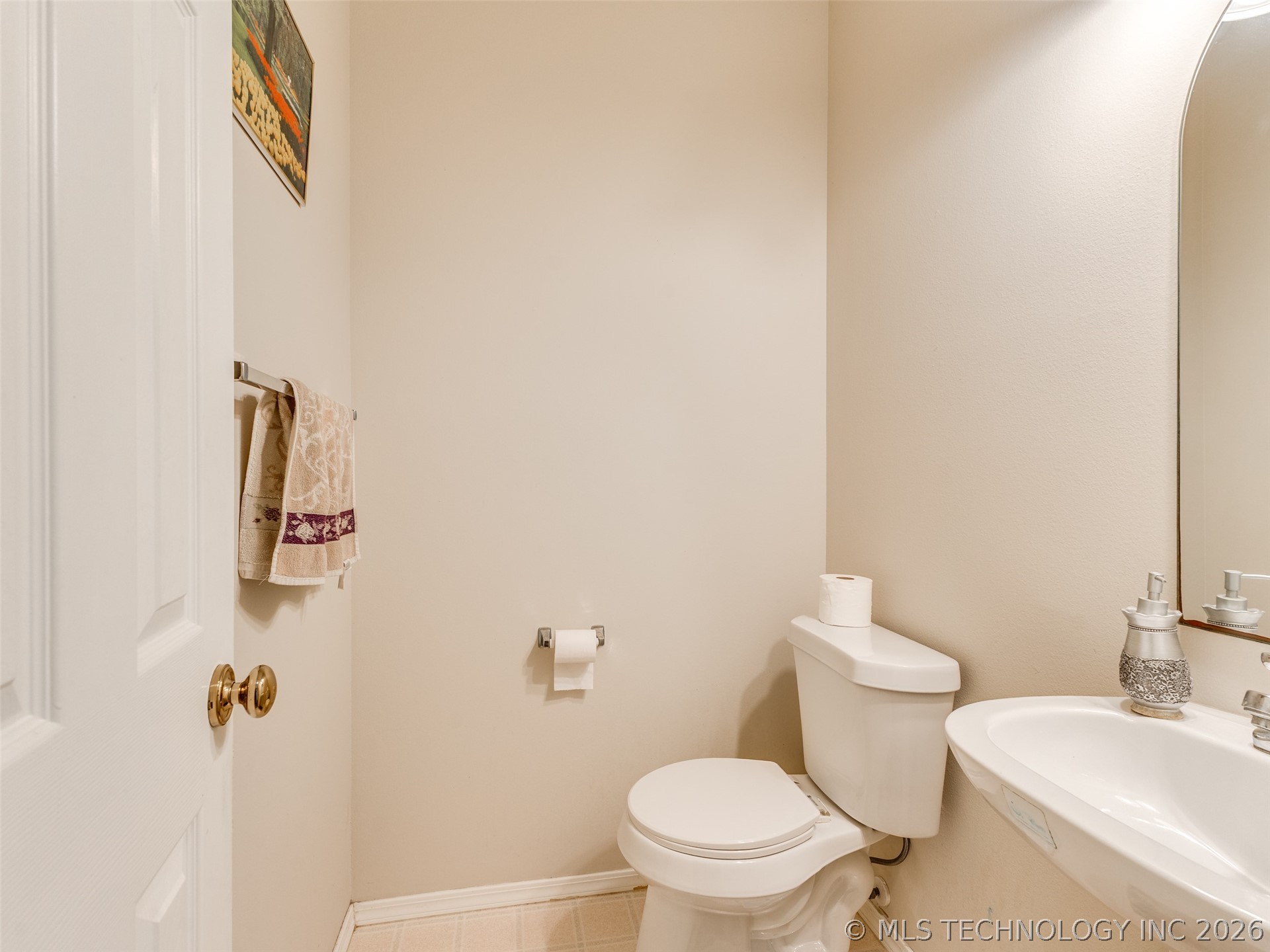 3006 N G Street Property Photo 20