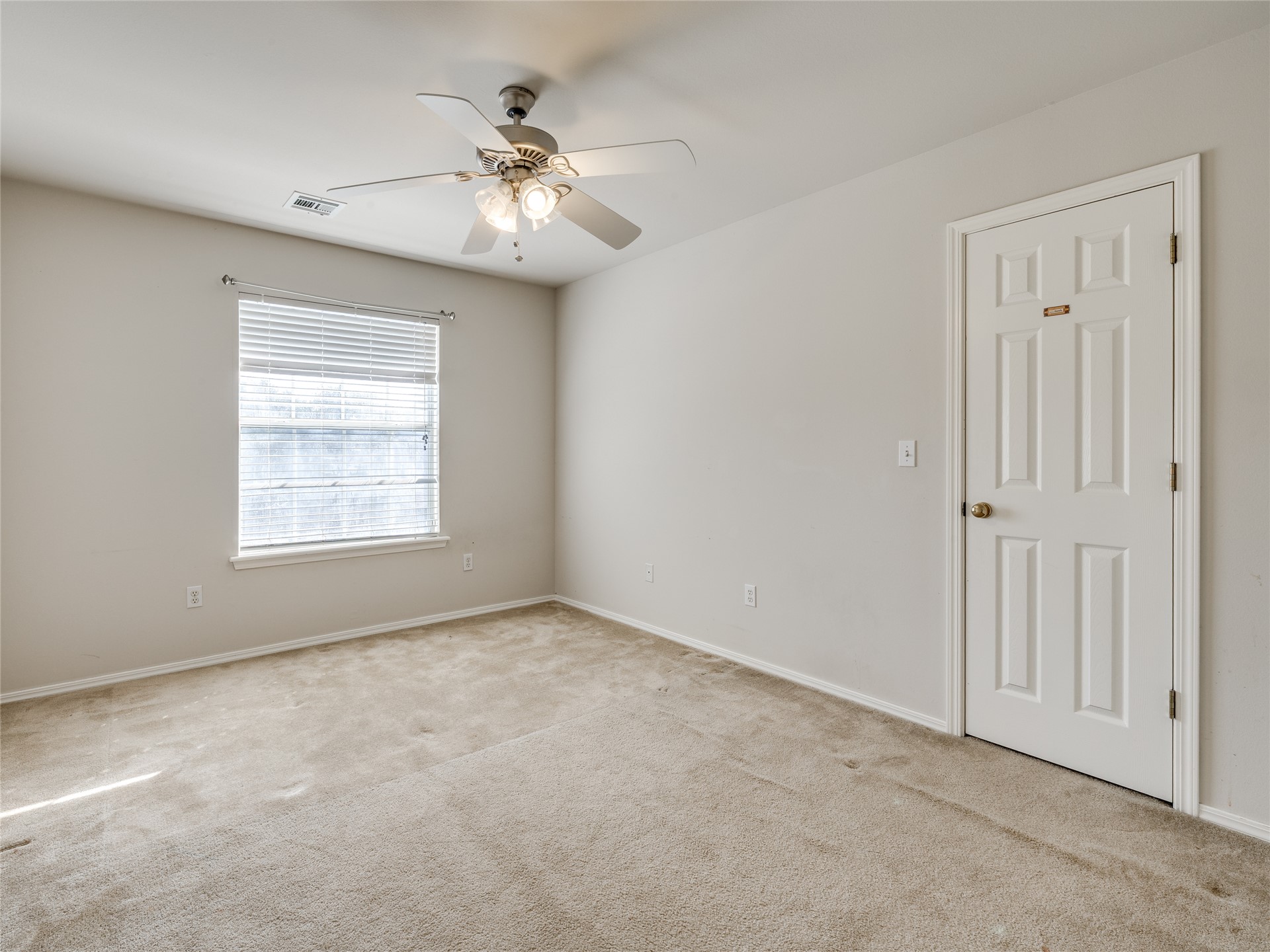 3006 N G Street Property Photo 31