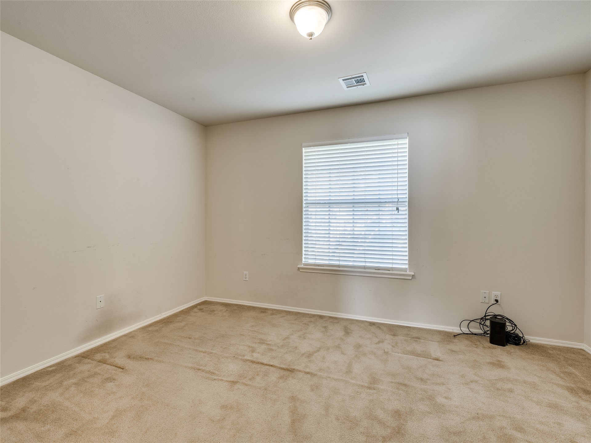 3006 N G Street Property Photo 33