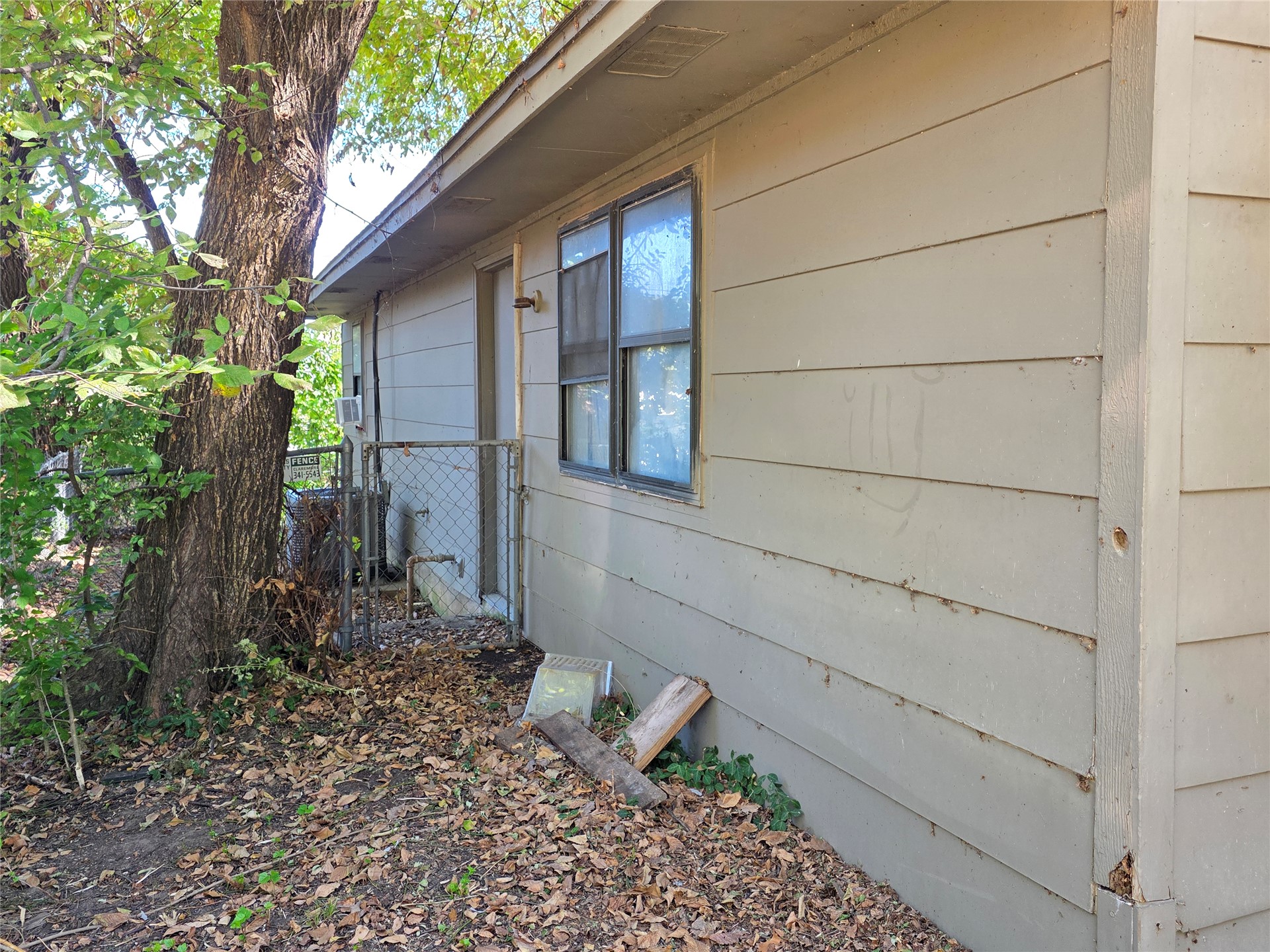 416 N Moore Avenue Property Photo 3
