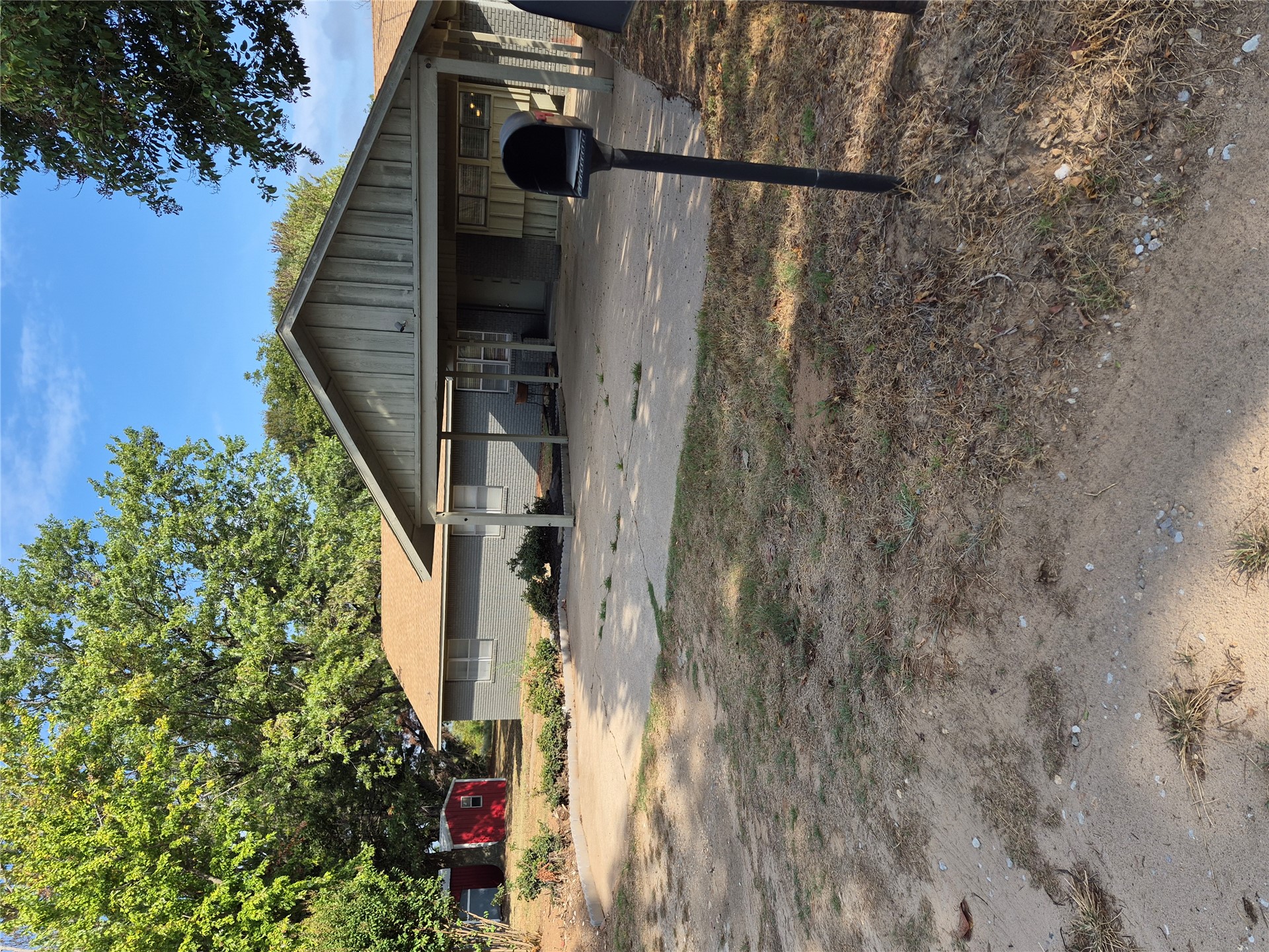 419739 E 1120 Road Property Photo 1