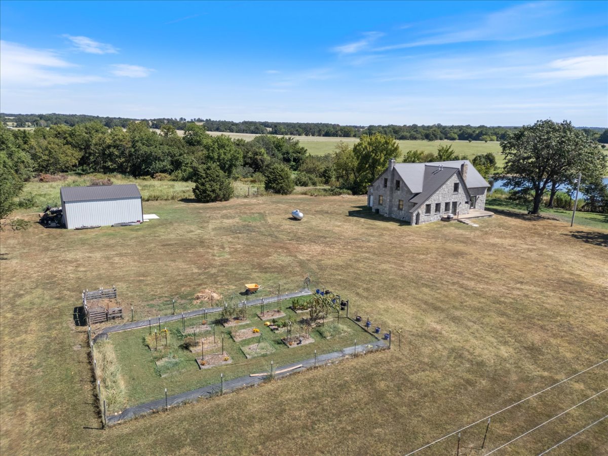 14282 E 530 Road Property Photo 2