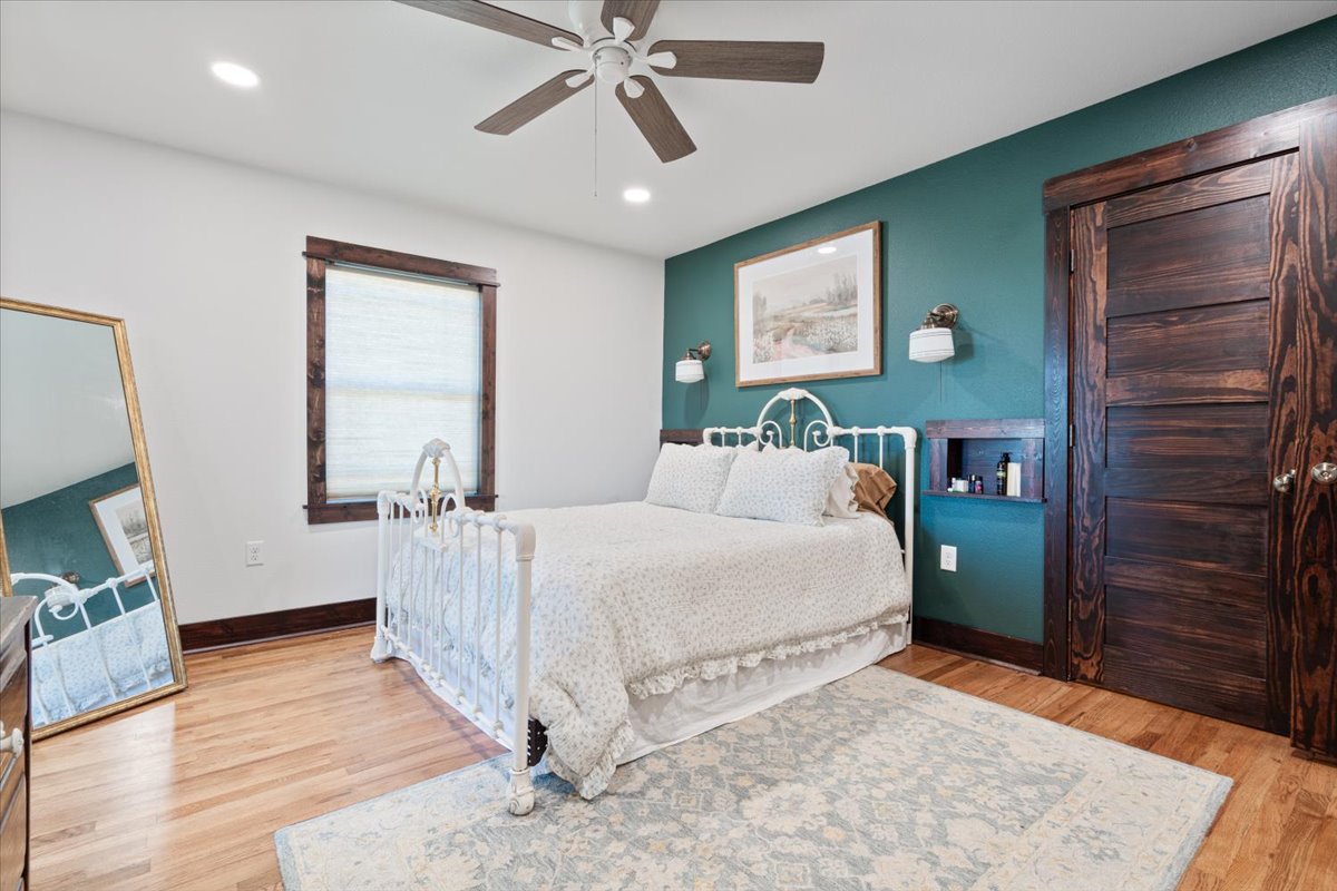 14282 E 530 Road Property Photo 12