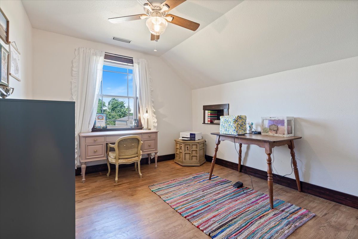 14282 E 530 Road Property Photo 27
