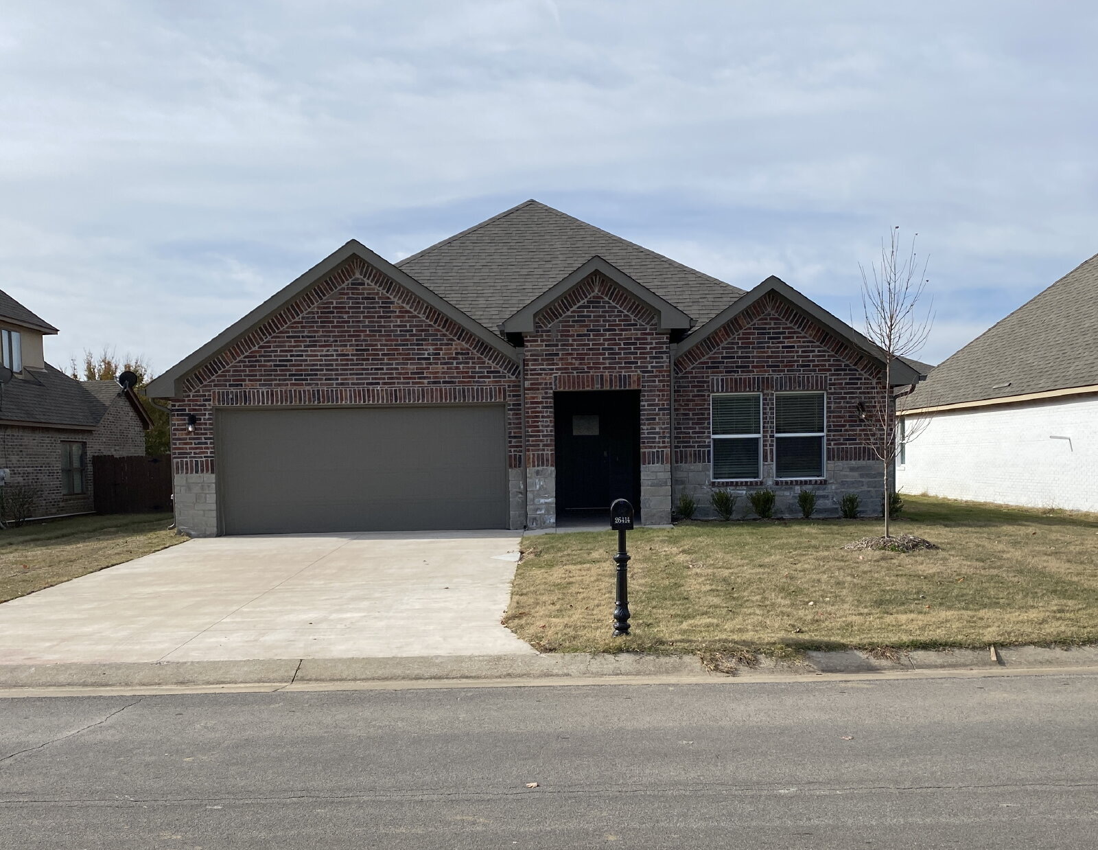 26414 Hann Drive Property Photo 1