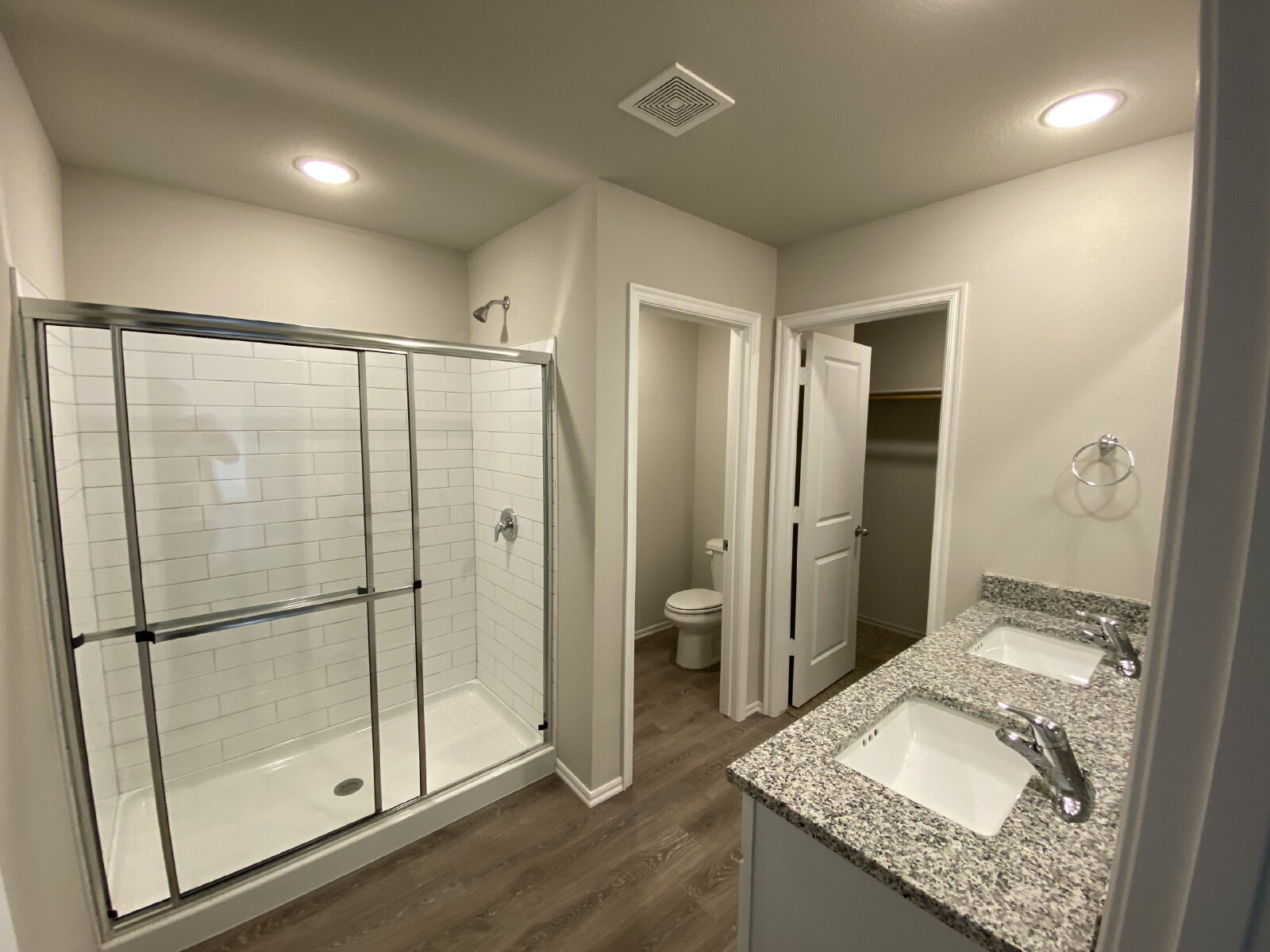 26414 Hann Drive Property Photo 5