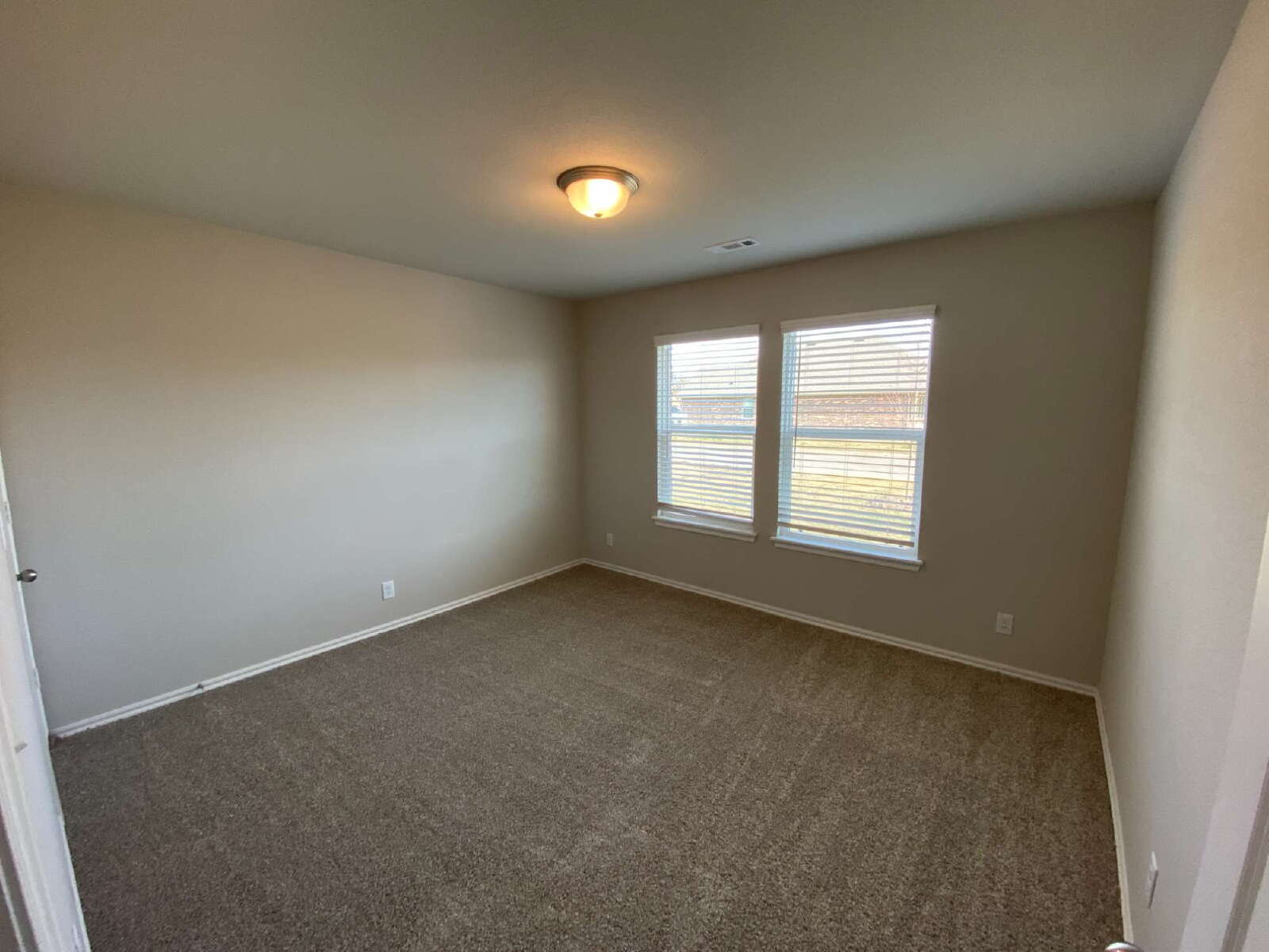 26414 Hann Drive Property Photo 7