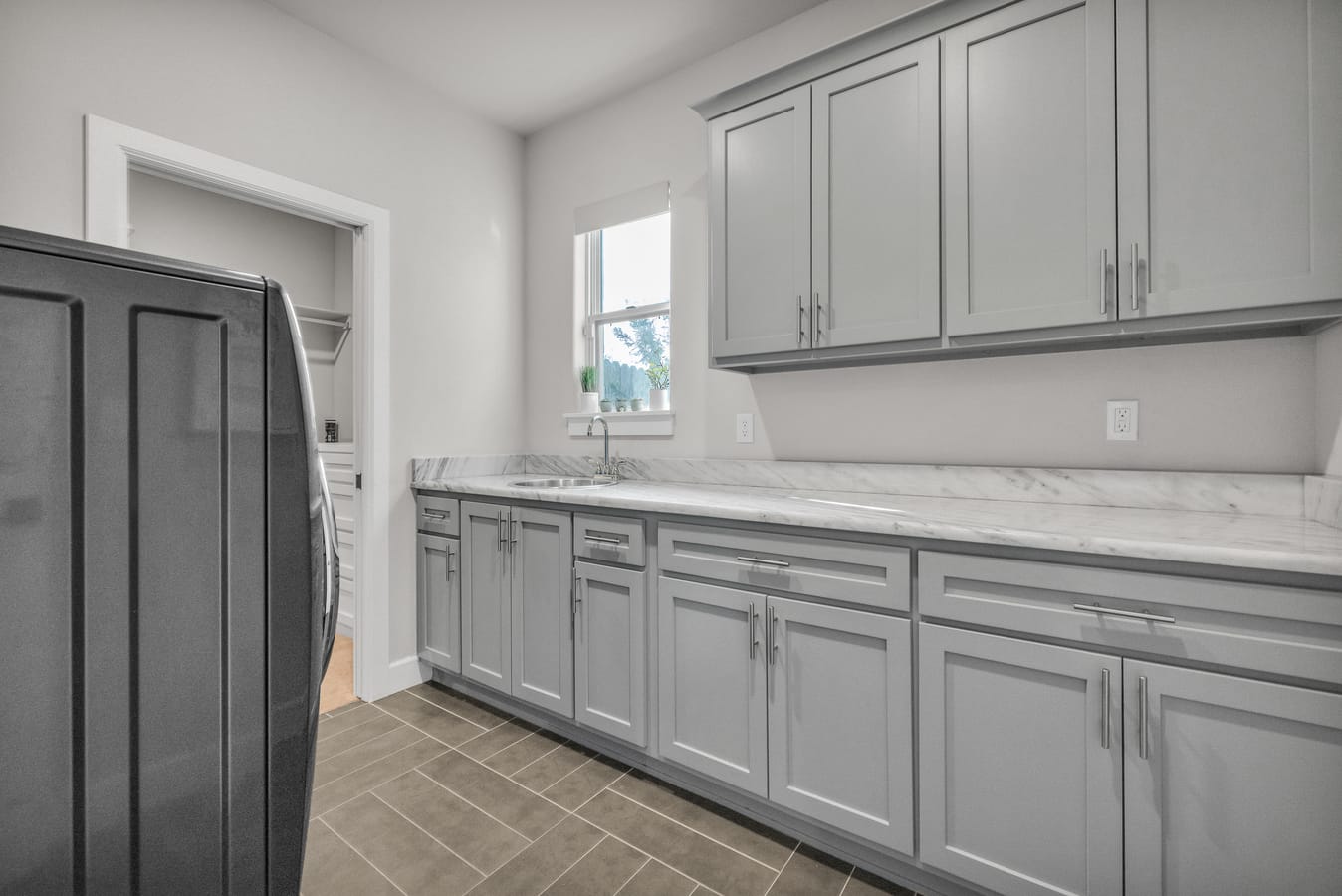 12213 S Fulton Avenue Property Photo 35