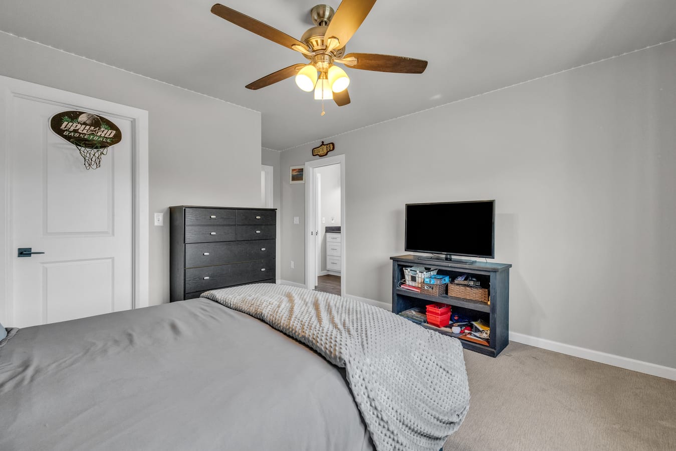 12213 S Fulton Avenue Property Photo 57