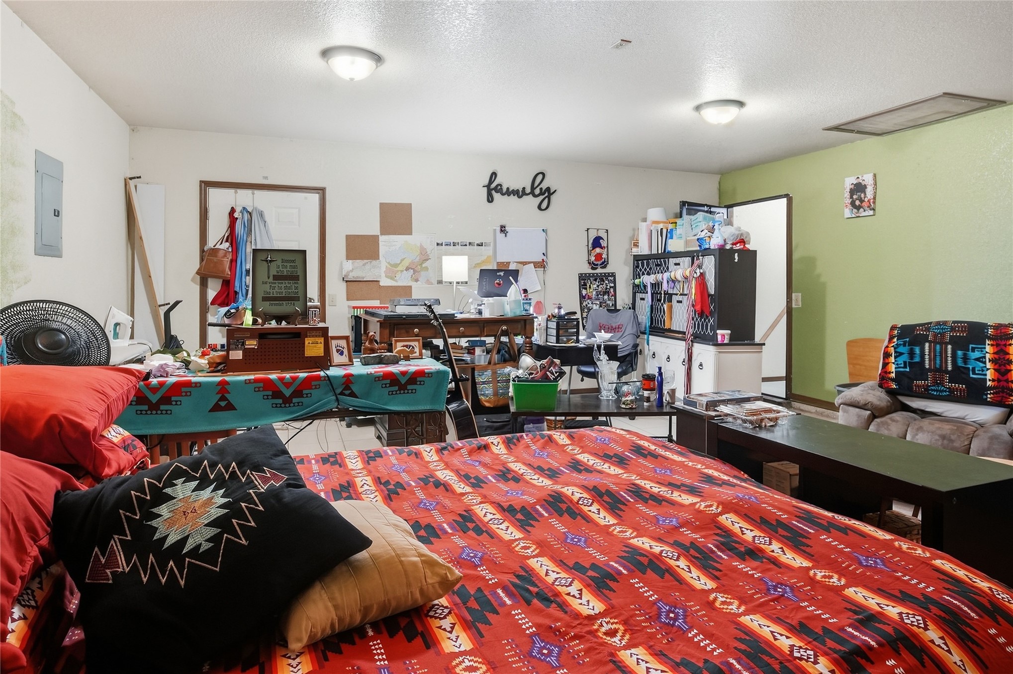 81750 S 4719 Property Photo 24