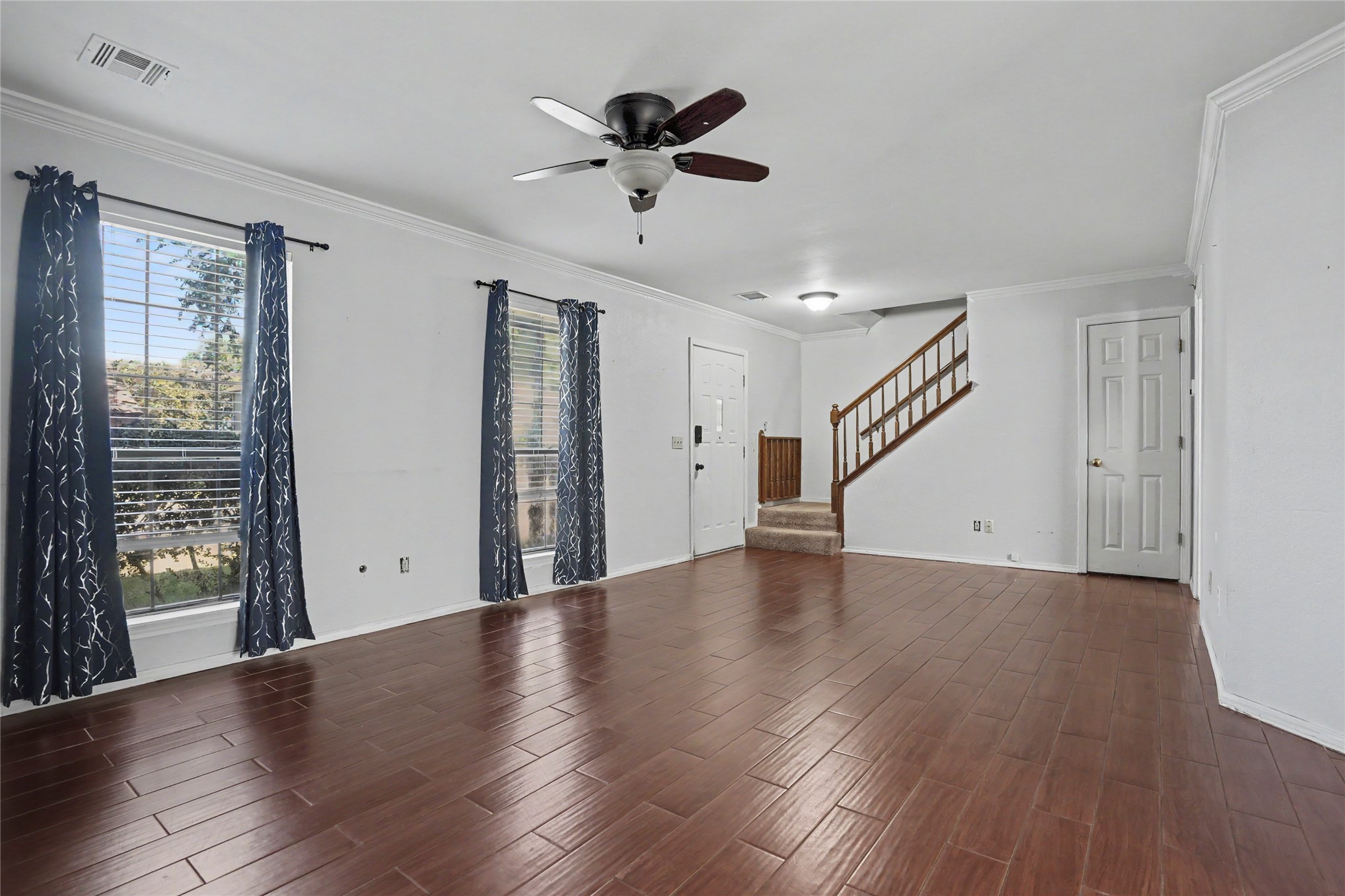 1809 W Gulfport Street Property Photo 4