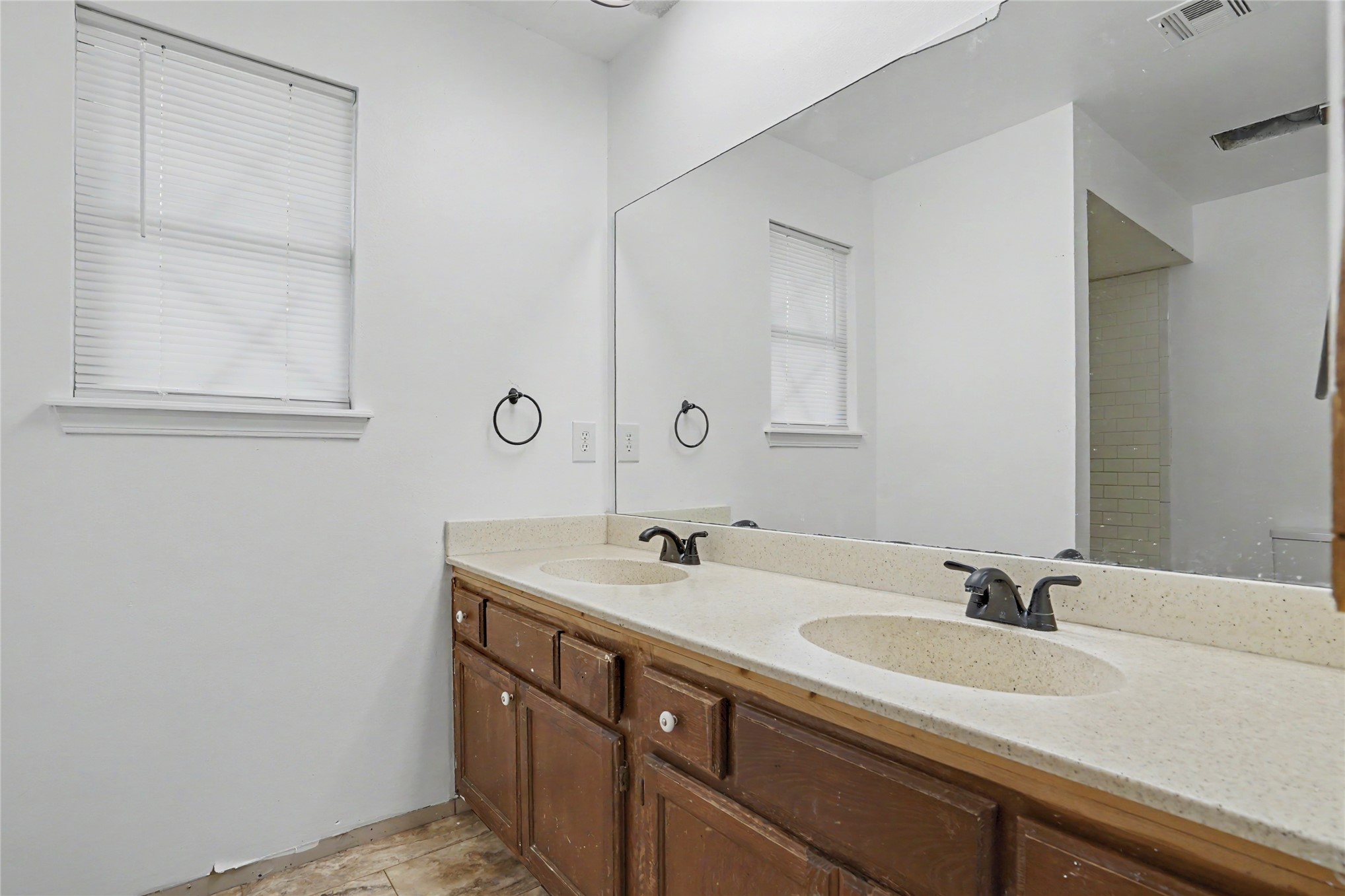 1809 W Gulfport Street Property Photo 21