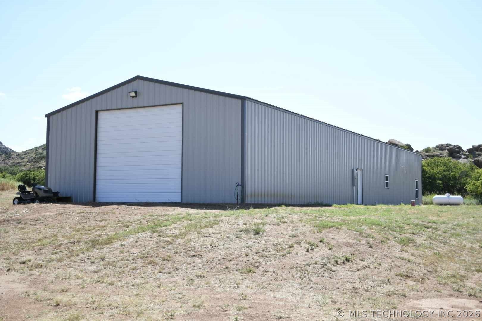 20826 E County Road 1470 Property Photo 26