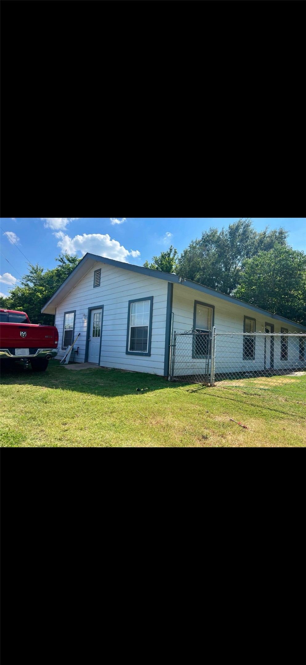 506 Denison Street Property Photo 1