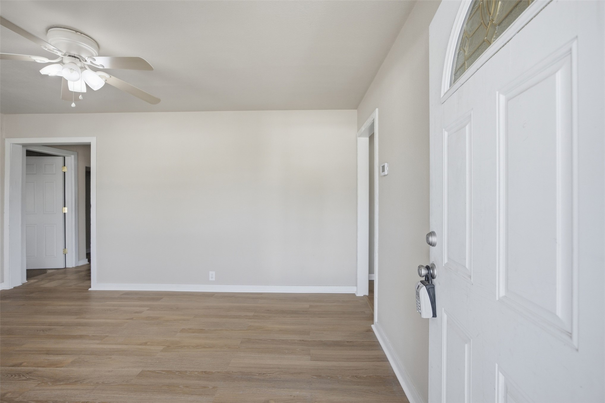 1326 N Hickory Property Photo 3