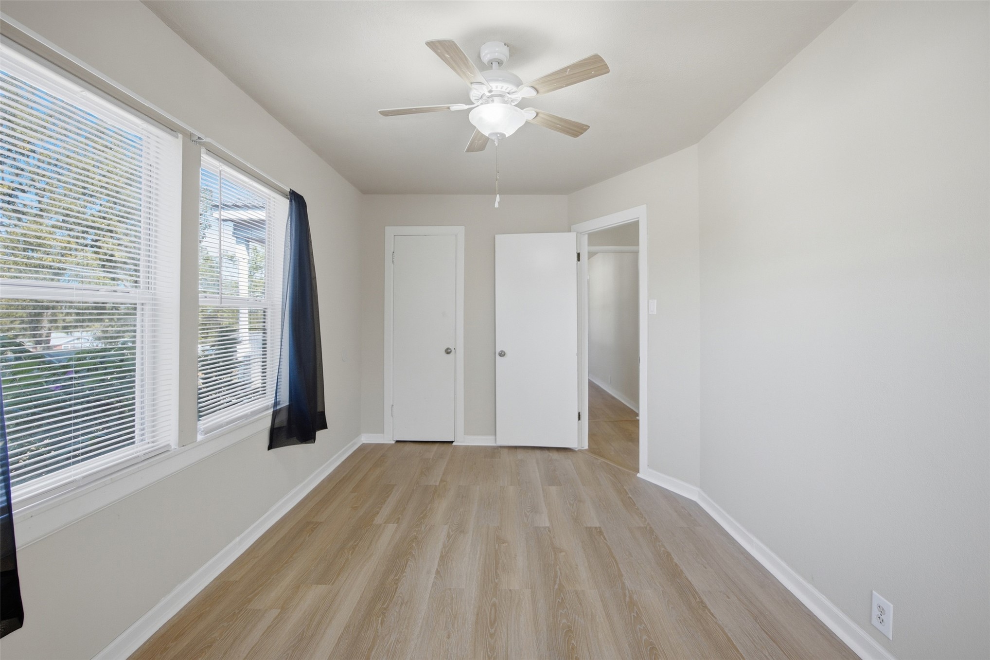 1326 N Hickory Property Photo 8