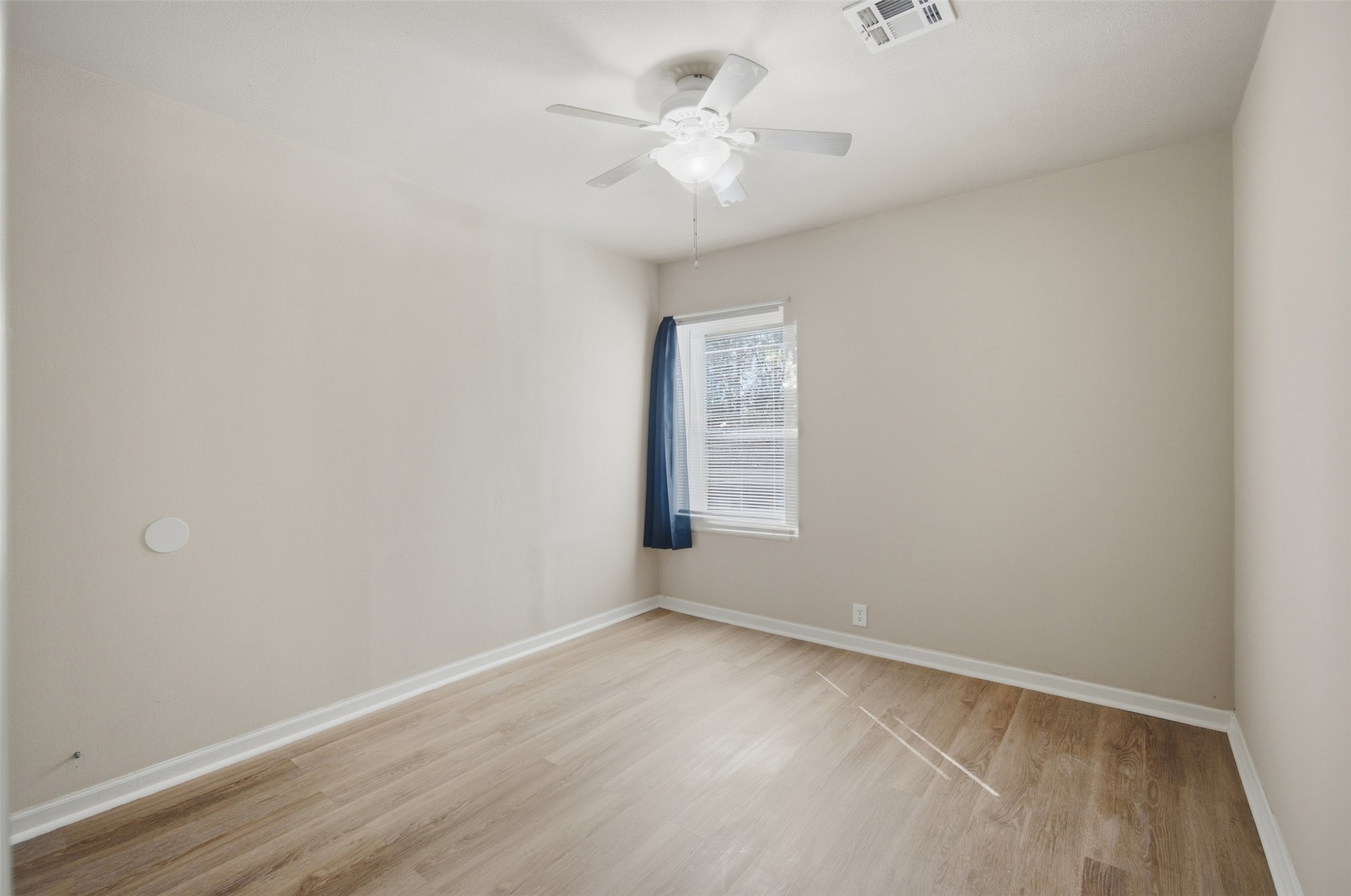 1326 N Hickory Property Photo 9
