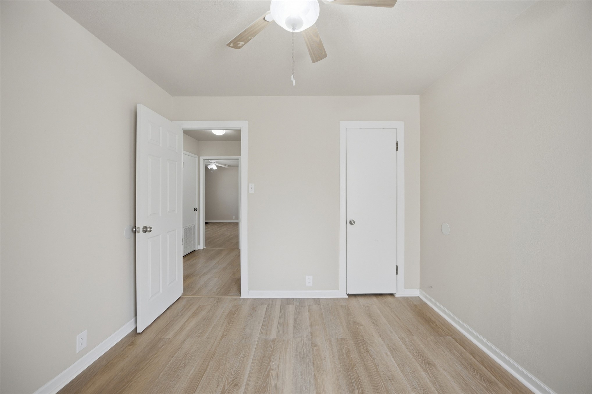 1326 N Hickory Property Photo 10