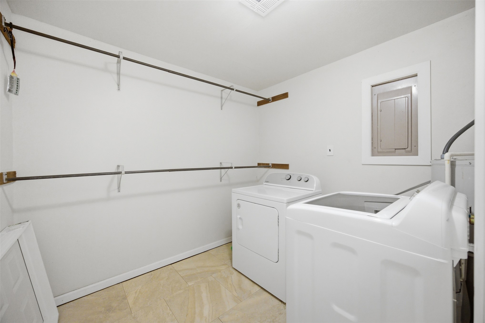 1326 N Hickory Property Photo 28