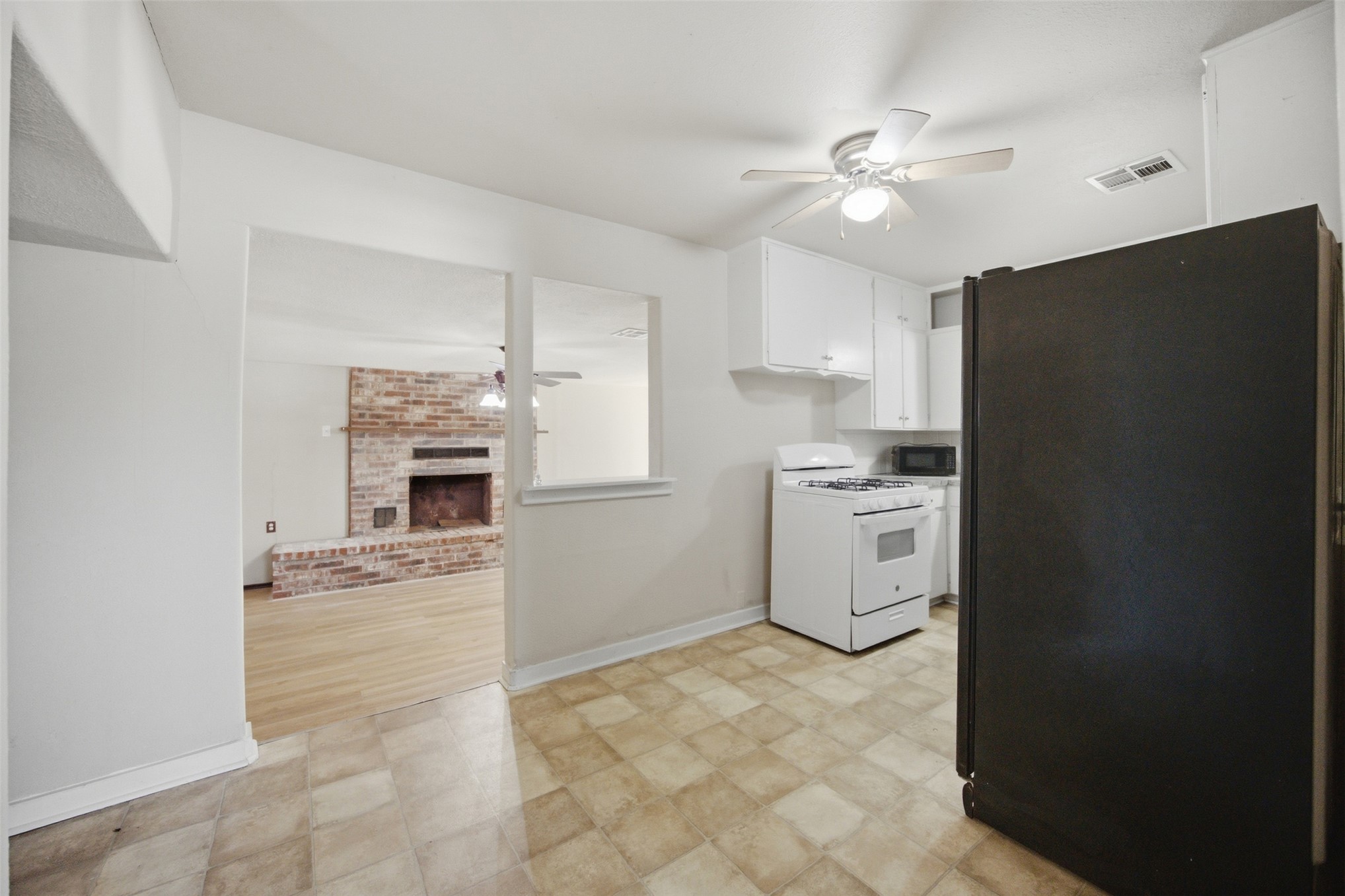 1326 N Hickory Property Photo 31