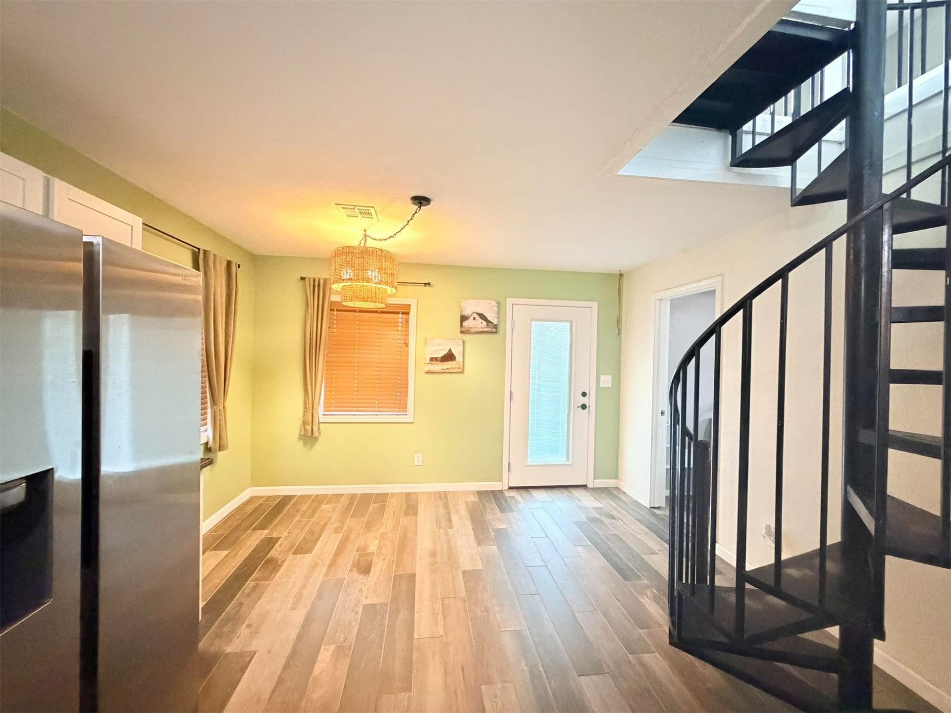 5351 E 100th Street Property Photo 5