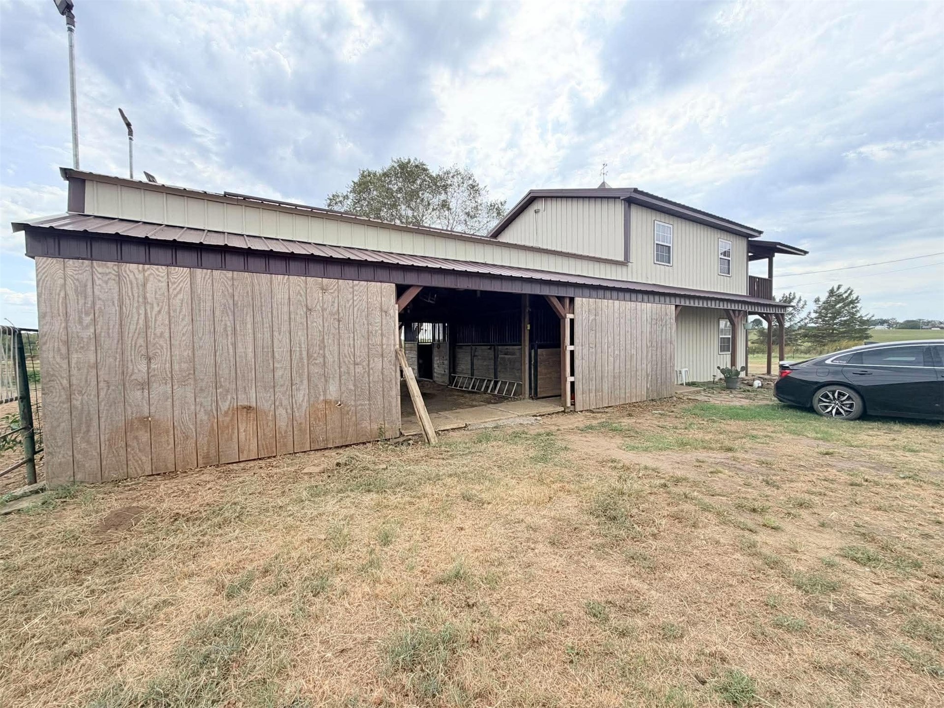 5351 E 100th Street Property Photo 33