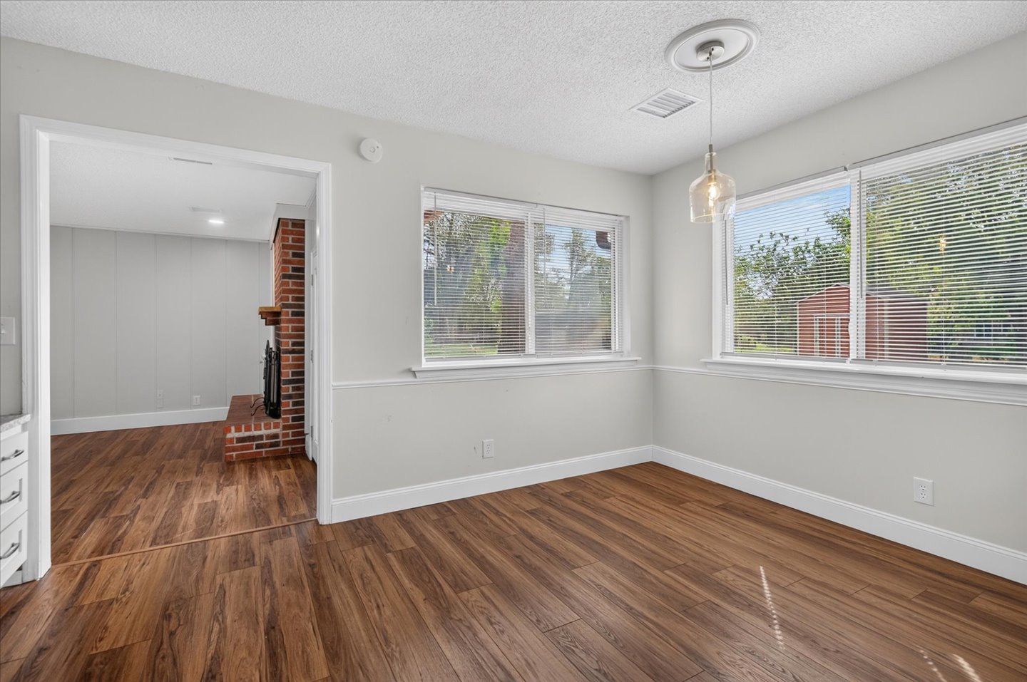 805 Castle Road Property Photo 11