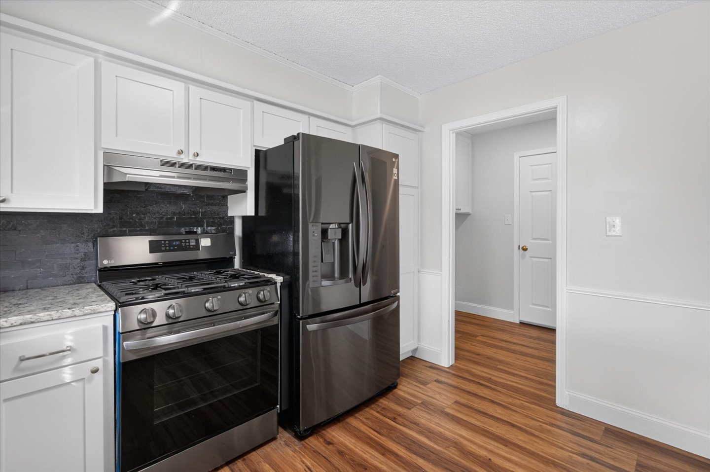 805 Castle Road Property Photo 14