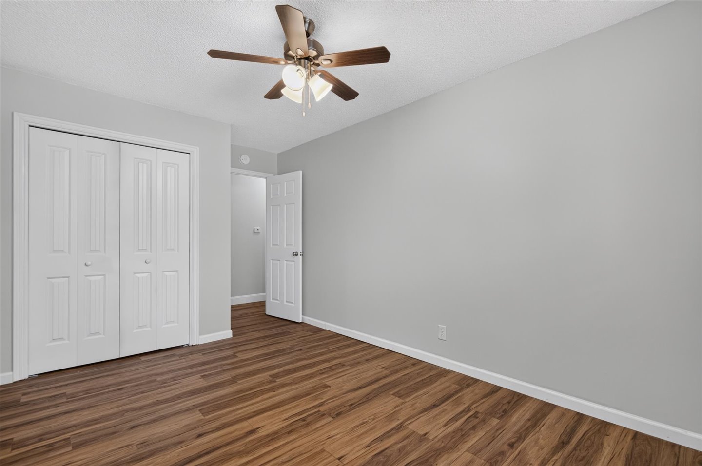 805 Castle Road Property Photo 24