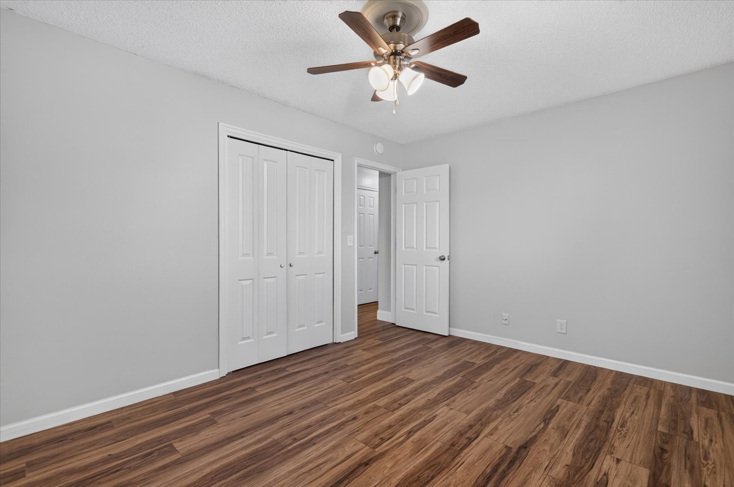 805 Castle Road Property Photo 26