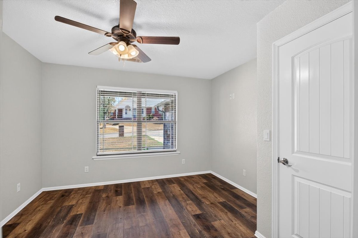 301 Eagle Crest Property Photo 40