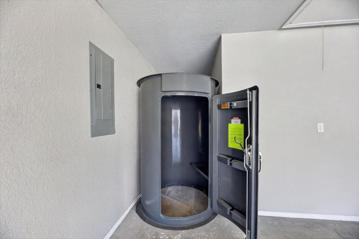 301 Eagle Crest Property Photo 42