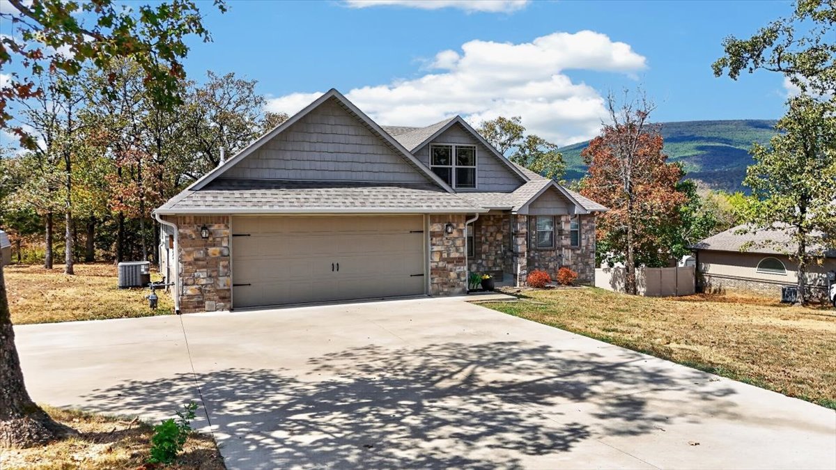 301 Eagle Crest Property Photo 43