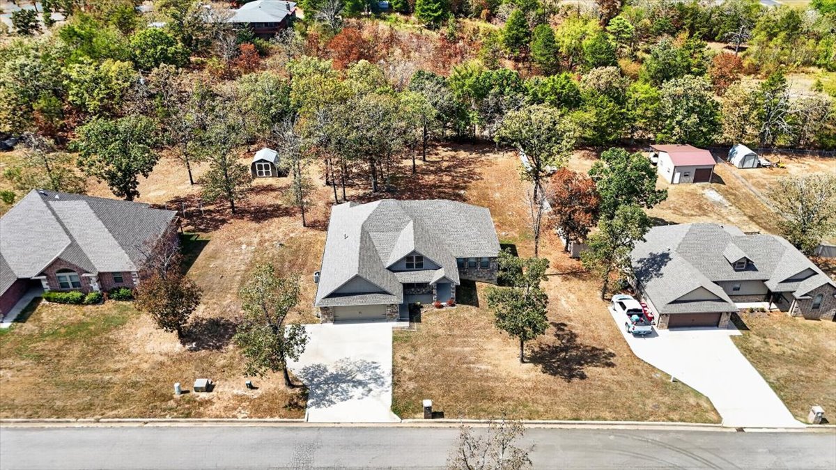 301 Eagle Crest Property Photo 45