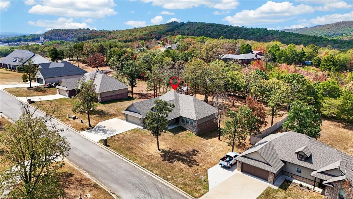 301 Eagle Crest Property Photo 46