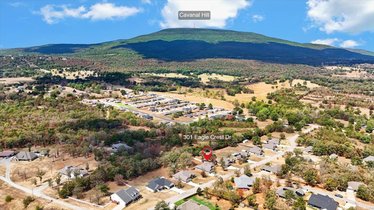 301 Eagle Crest Property Photo 55