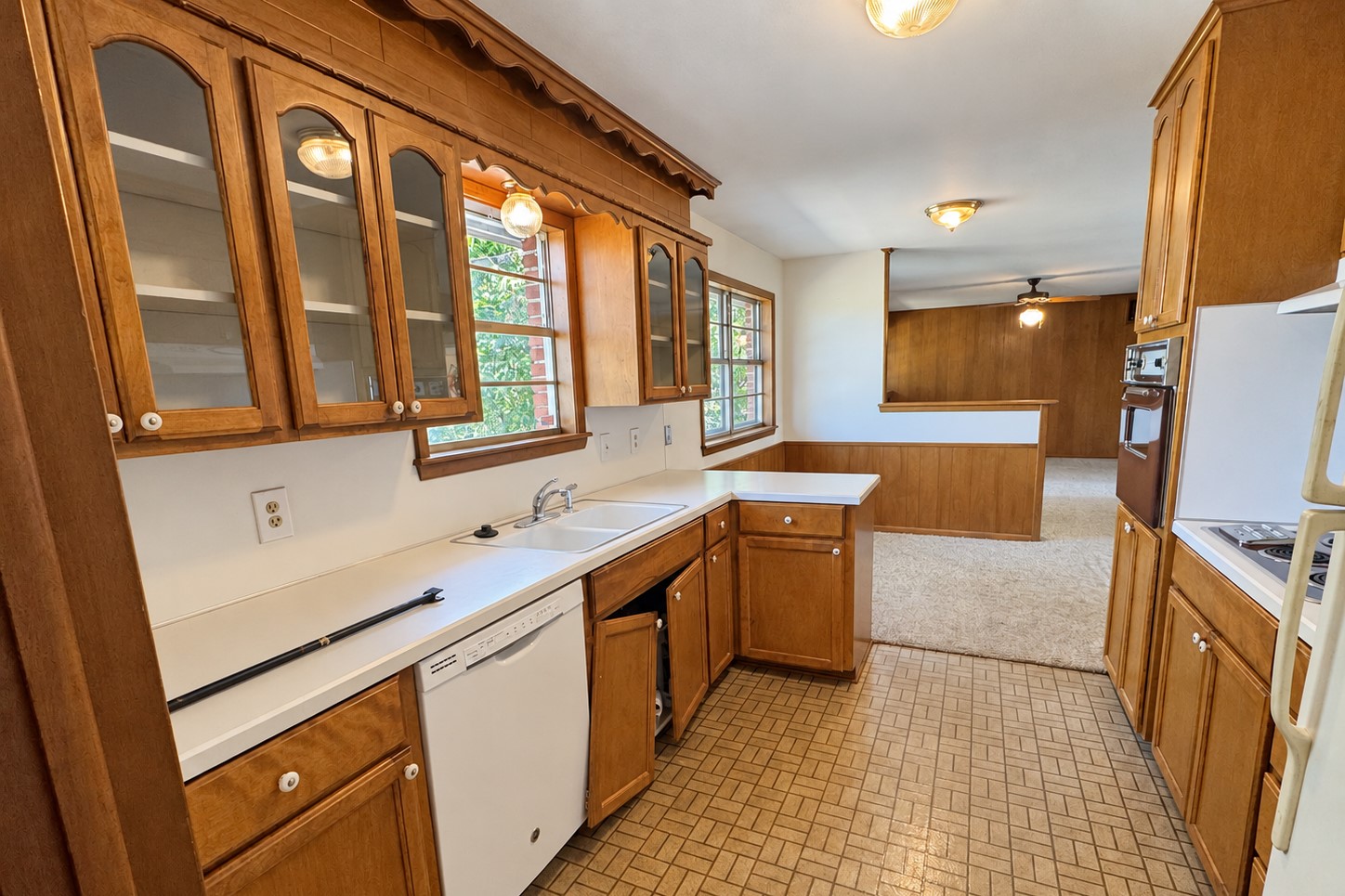 3177 S 74th East Avenue Property Photo 10