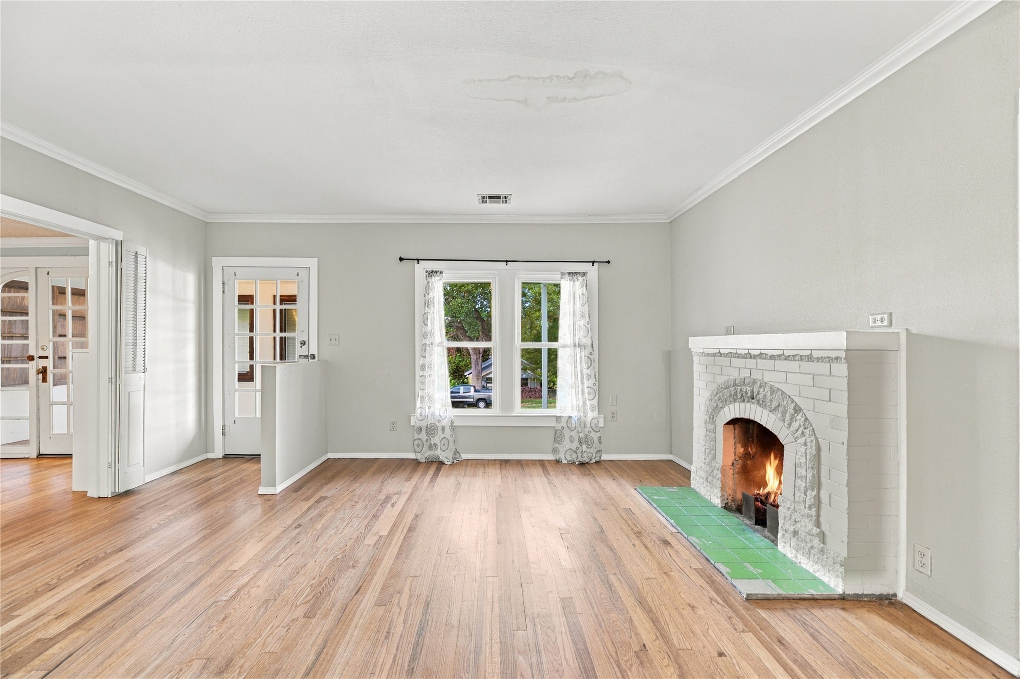 509 N Lincoln Avenue Property Photo 6