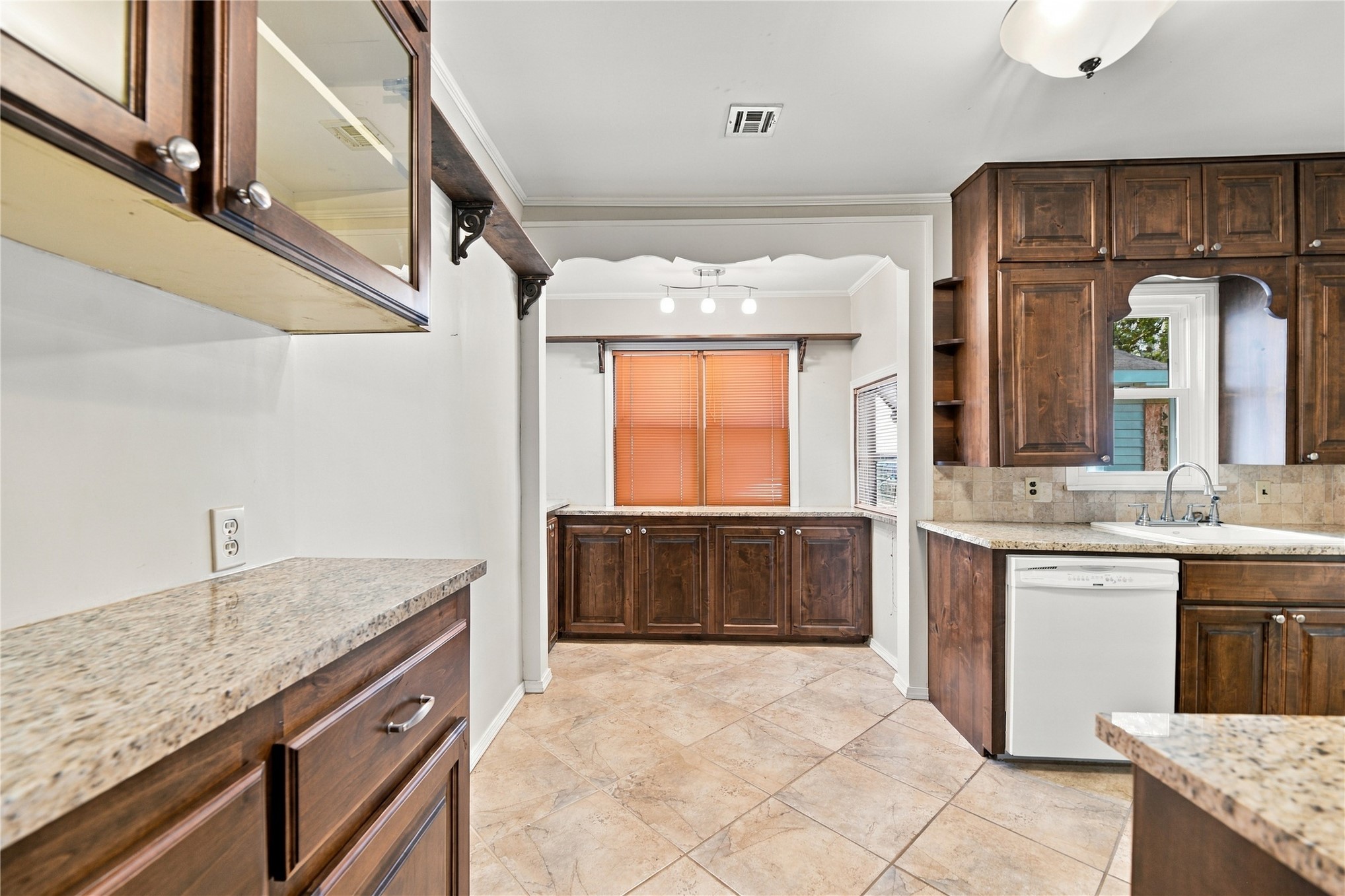 509 N Lincoln Avenue Property Photo 10
