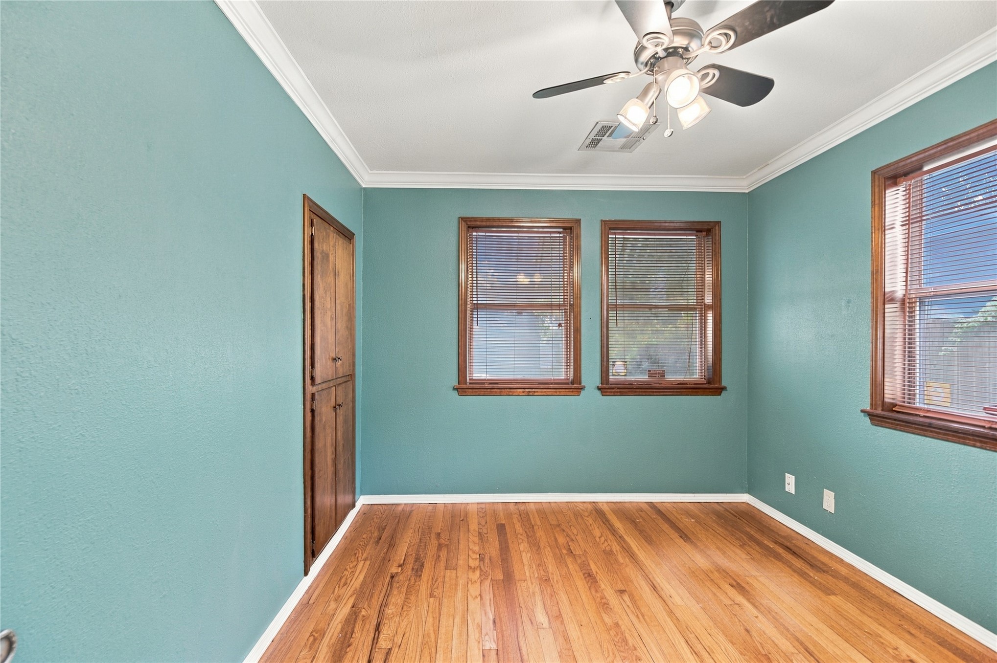 509 N Lincoln Avenue Property Photo 20