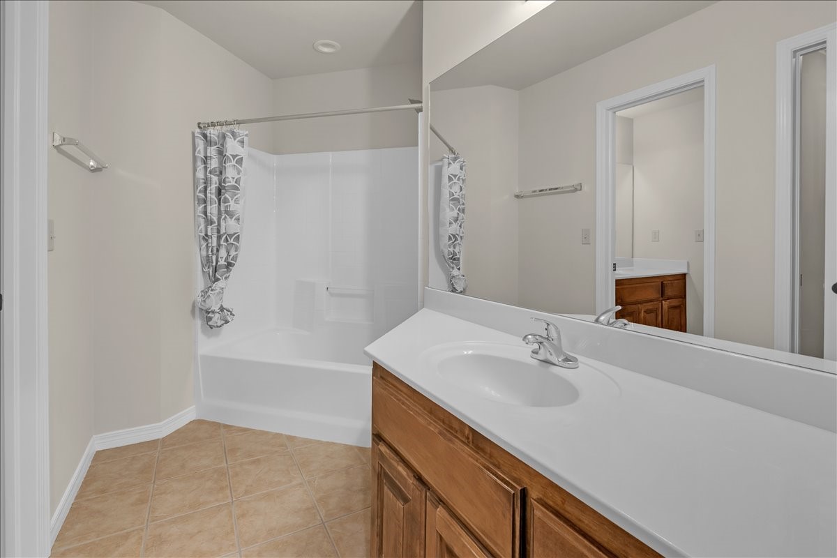 16506 E 49th Place Property Photo 40