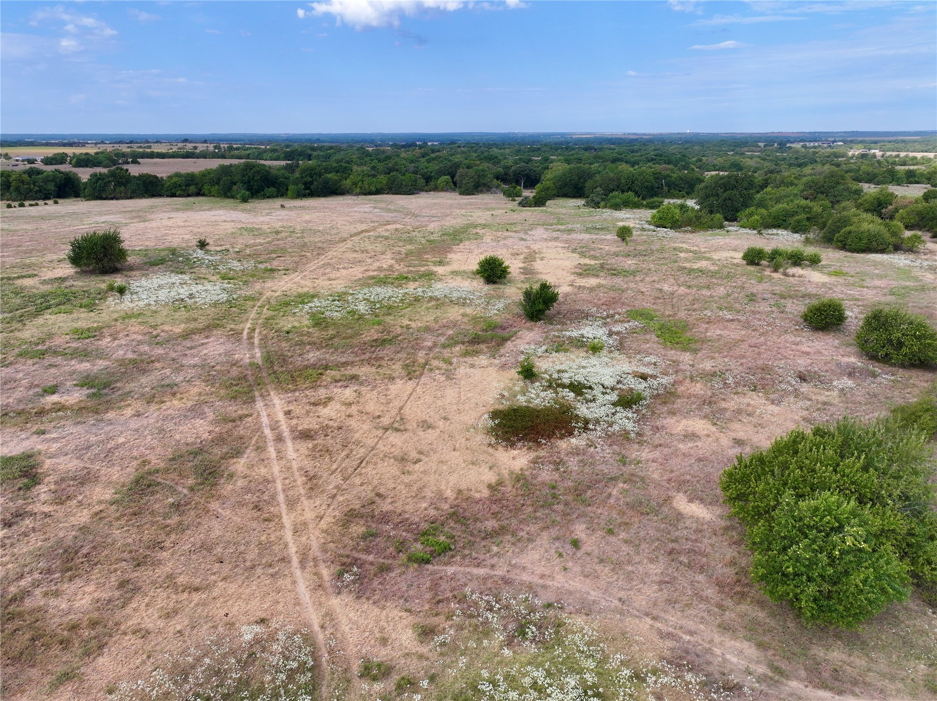 20572 N 3300 Road Property Photo 6