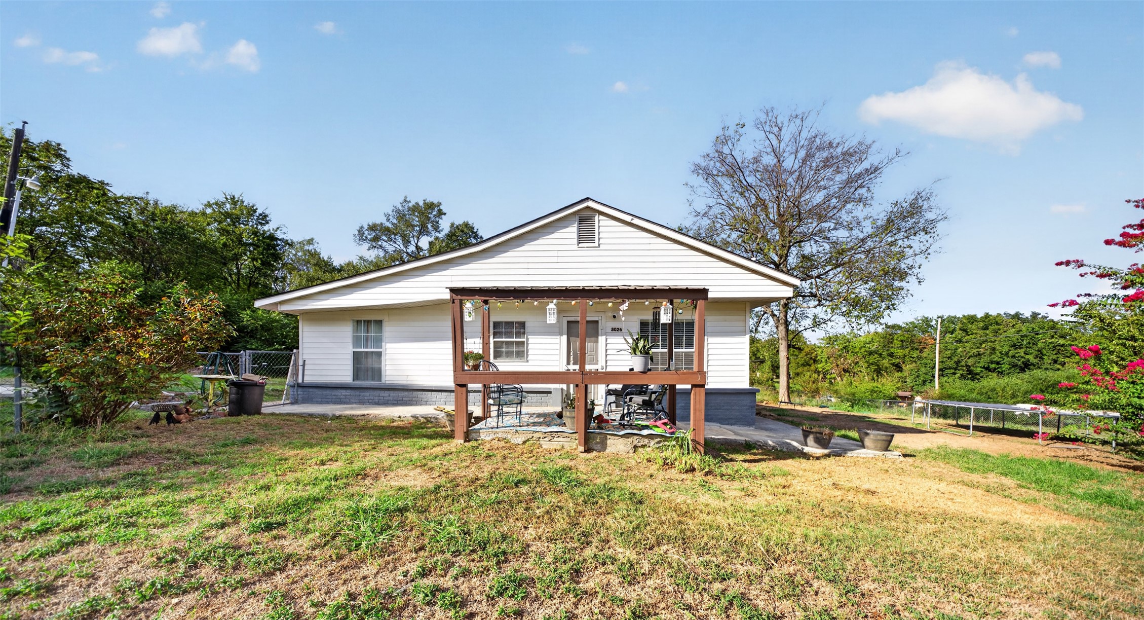 3026 W 578 Road Property Photo 2
