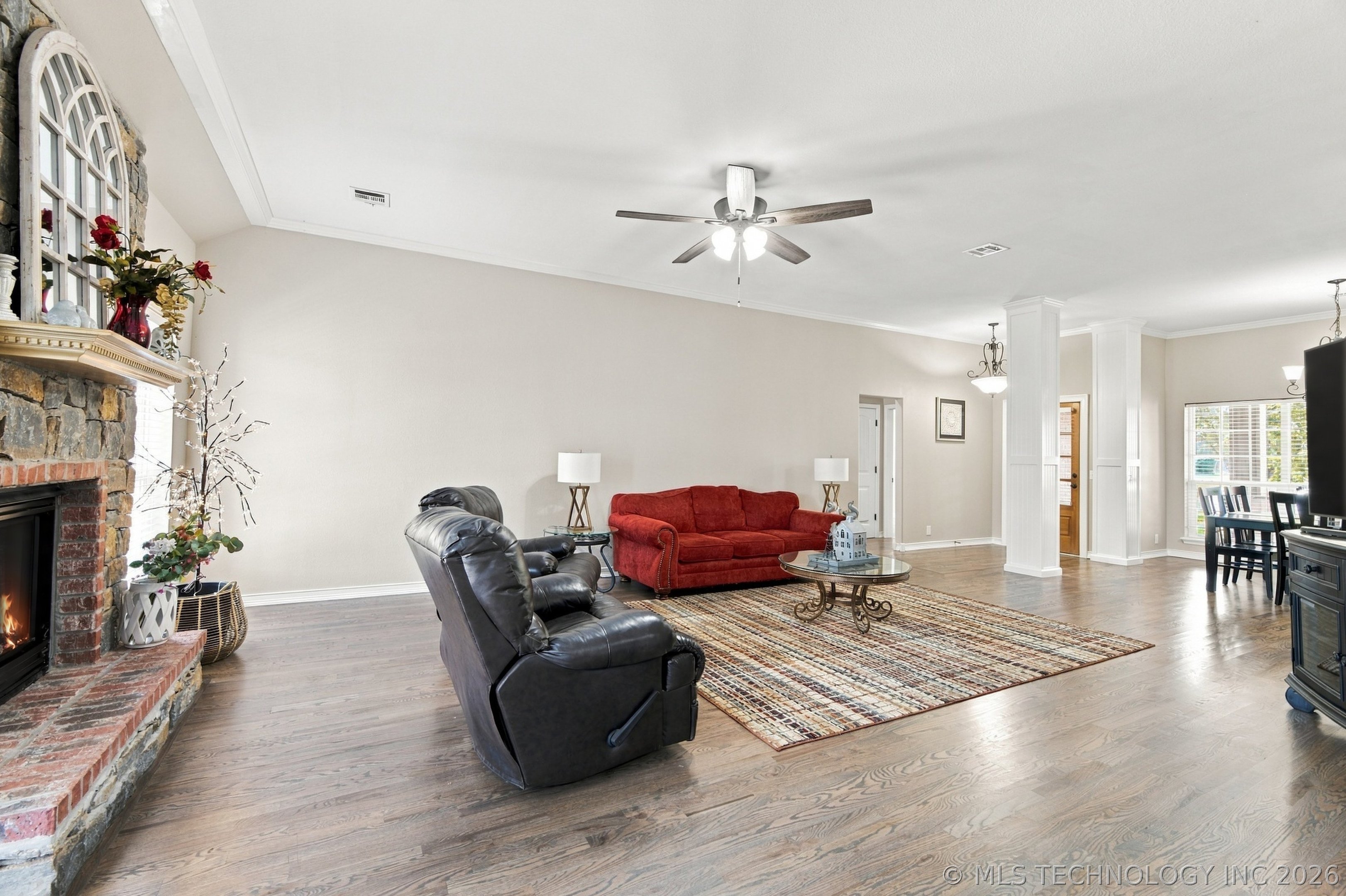 26585 Columbia Crest Drive Property Photo 7