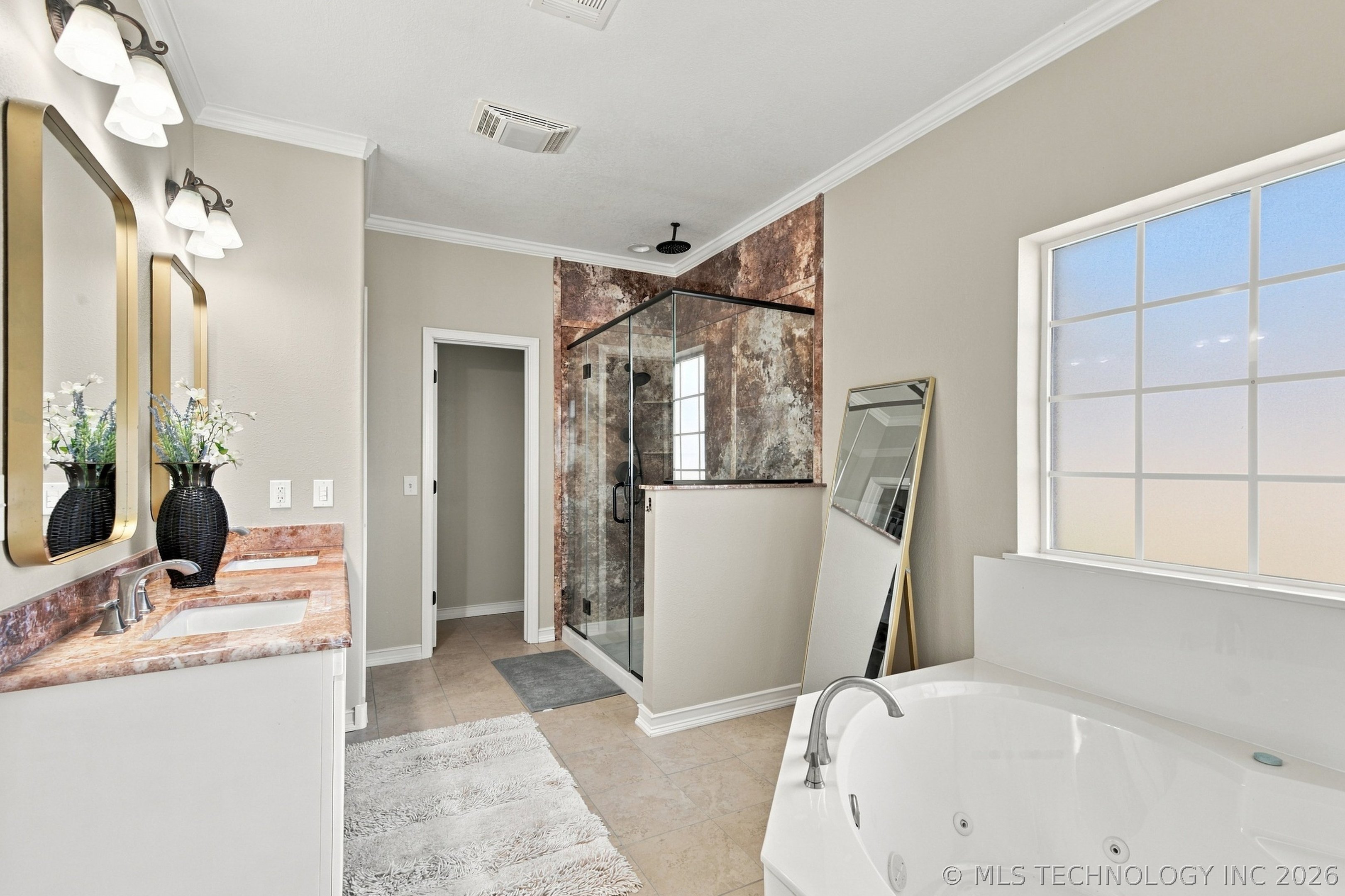 26585 Columbia Crest Drive Property Photo 16