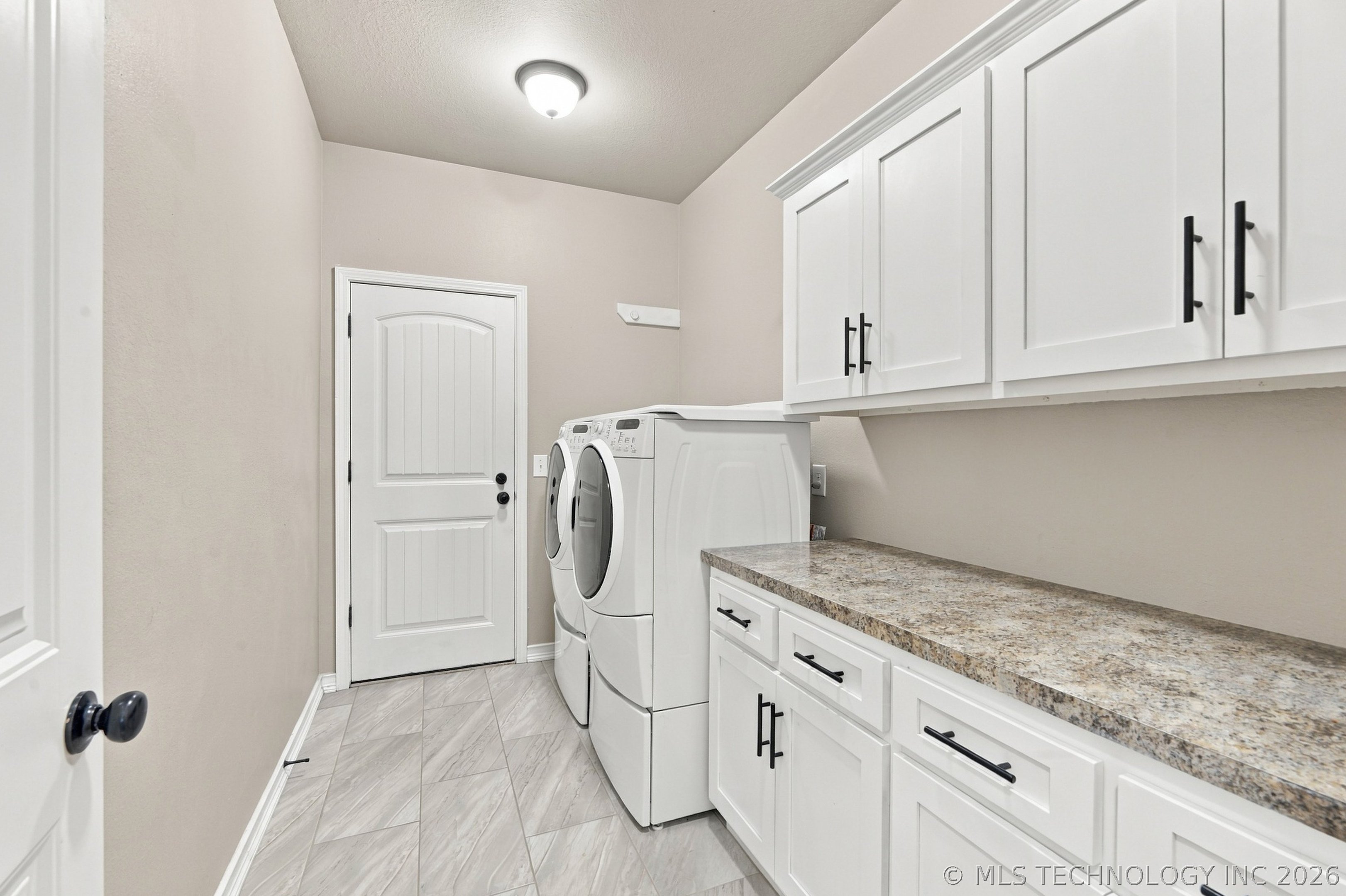 26585 Columbia Crest Drive Property Photo 19